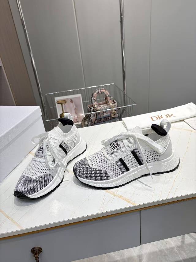 CD RUN SNEAKER 25S IN BLACK AND WHITE MESH FABRIC TWO-TONE SOLE - 35