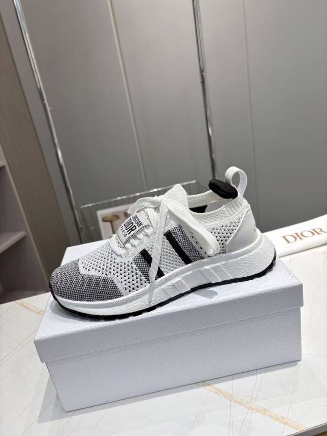 CD RUN SNEAKER 25S IN BLACK AND WHITE MESH FABRIC TWO-TONE SOLE - 35