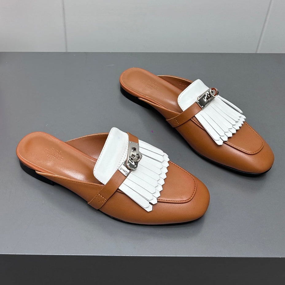 0Z MULE IN BRONZE BROWN LAMBSKIN WITH WHITE FRINGE DETAIL - 35