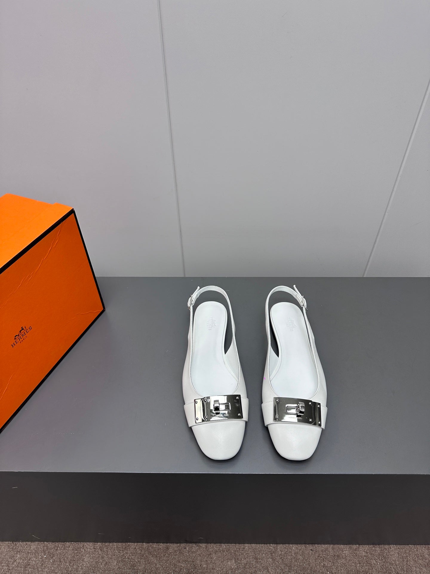 INNOCENTE SLINGBACK IN WHITE CALFSKIN - 35