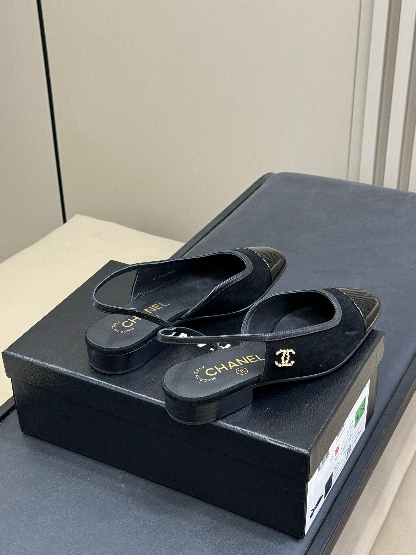 CC SLINGBACK 25S IN BLACK SUEDE AND GLOSSY LEATHER WITH LOGO - 35