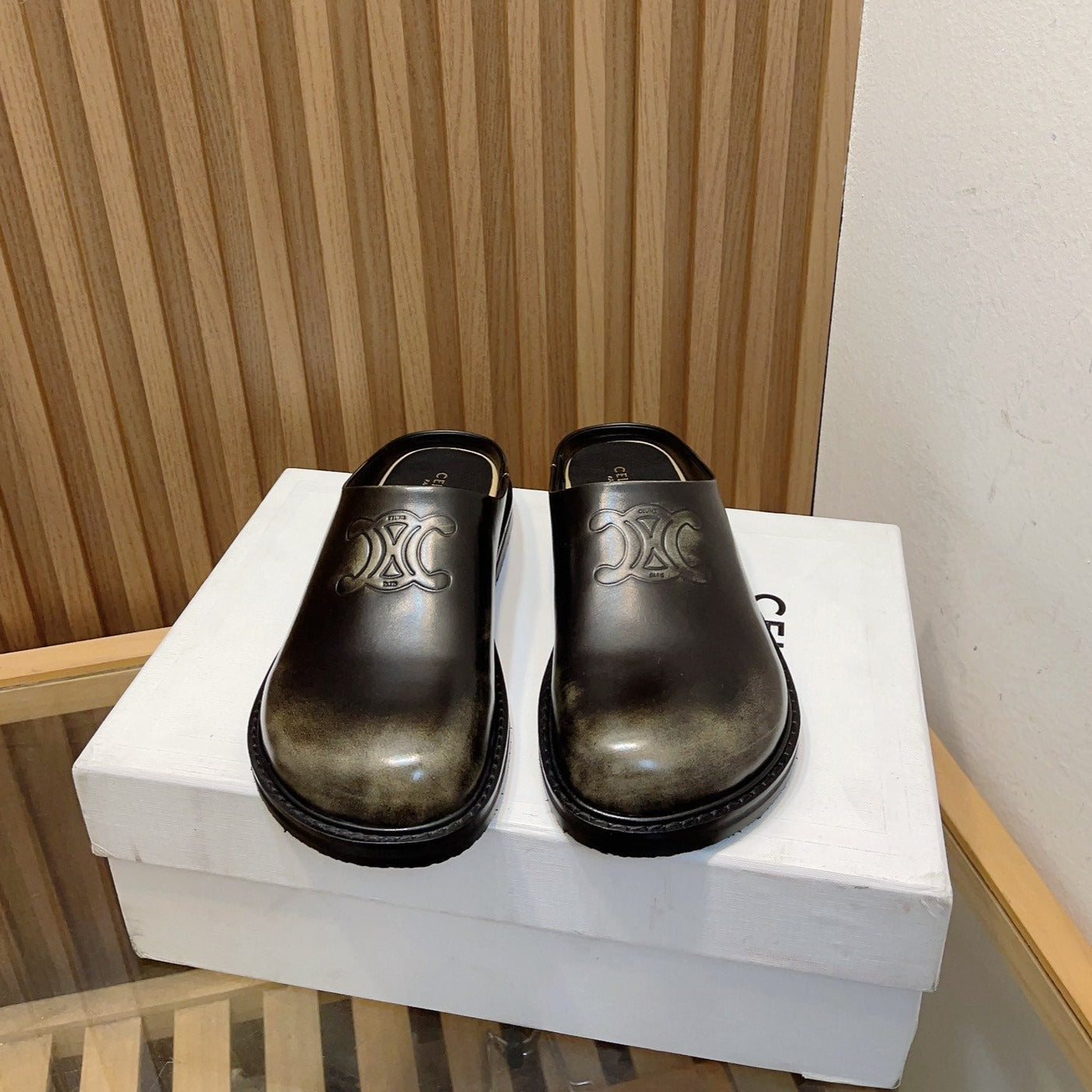 SUPER POPULAR SLIPPER WITH CLASSIC LOGO CROW BLACK - 35