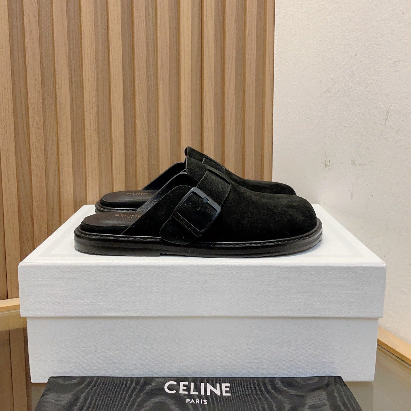 Slippers Buckle Detail Suede Black - 35