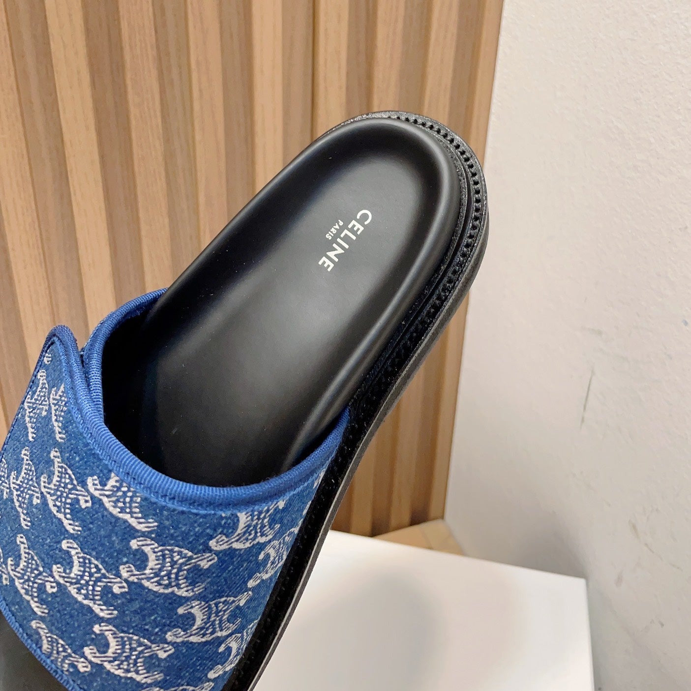 super hot pair of sandals Cobalt Blue Black - 35