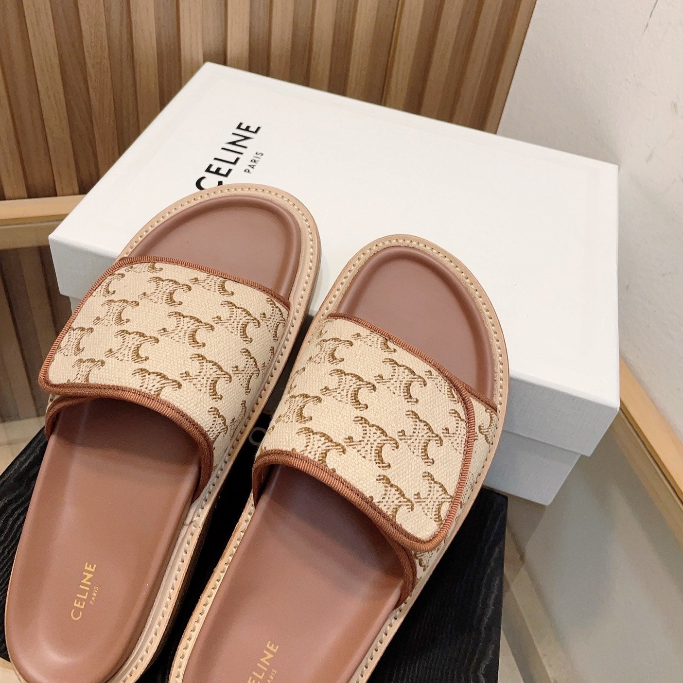 super hot pair of sandals Caramel Brown - 35