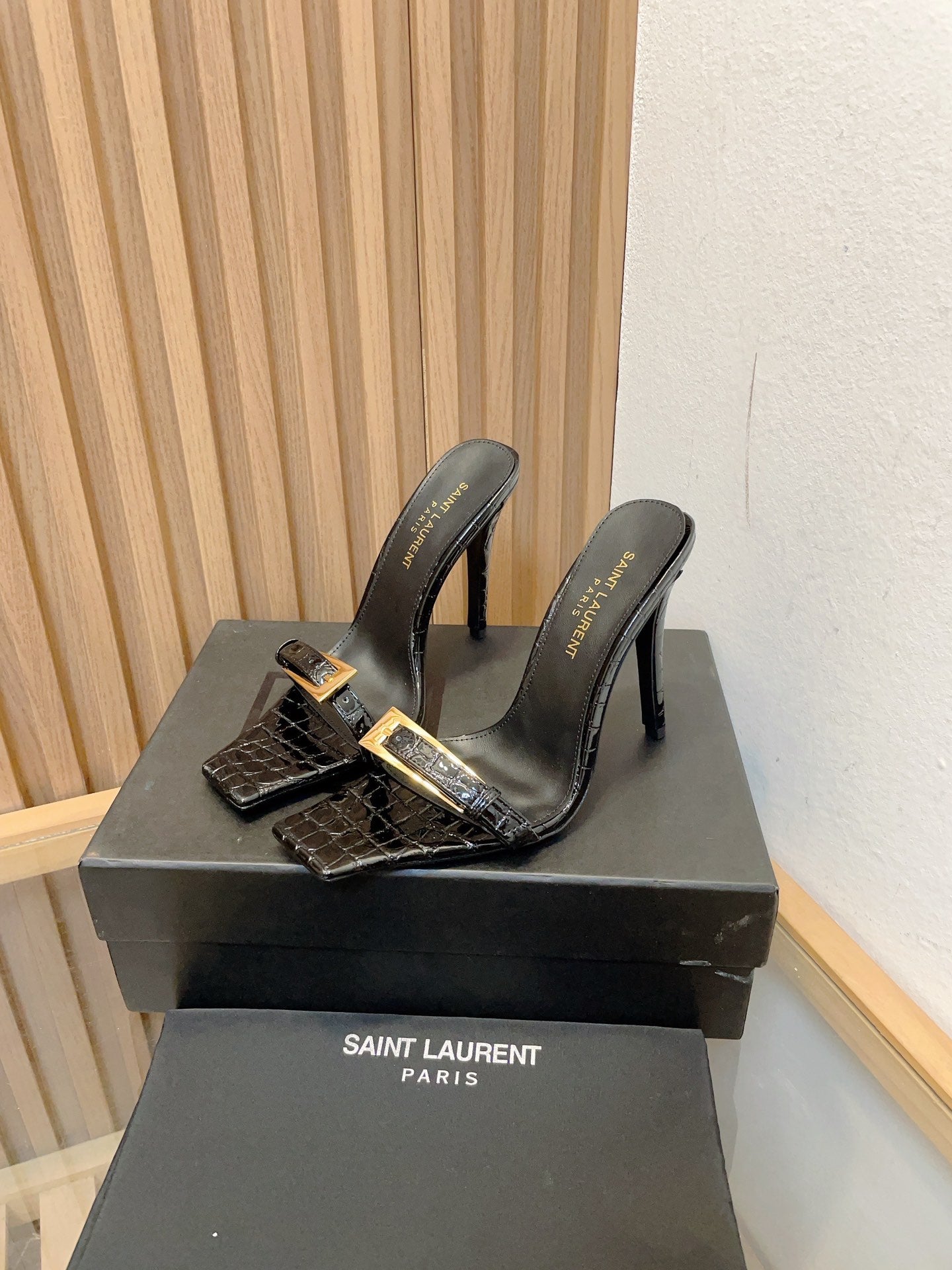 SL SQUARE TOED NUIT PUMPS BLACK CALFSKIN - 35