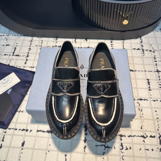 PRA SCHOCOLATE BRUSHED LOAFERS BLACK AND WHITE BORDER CALFSKIN - 34