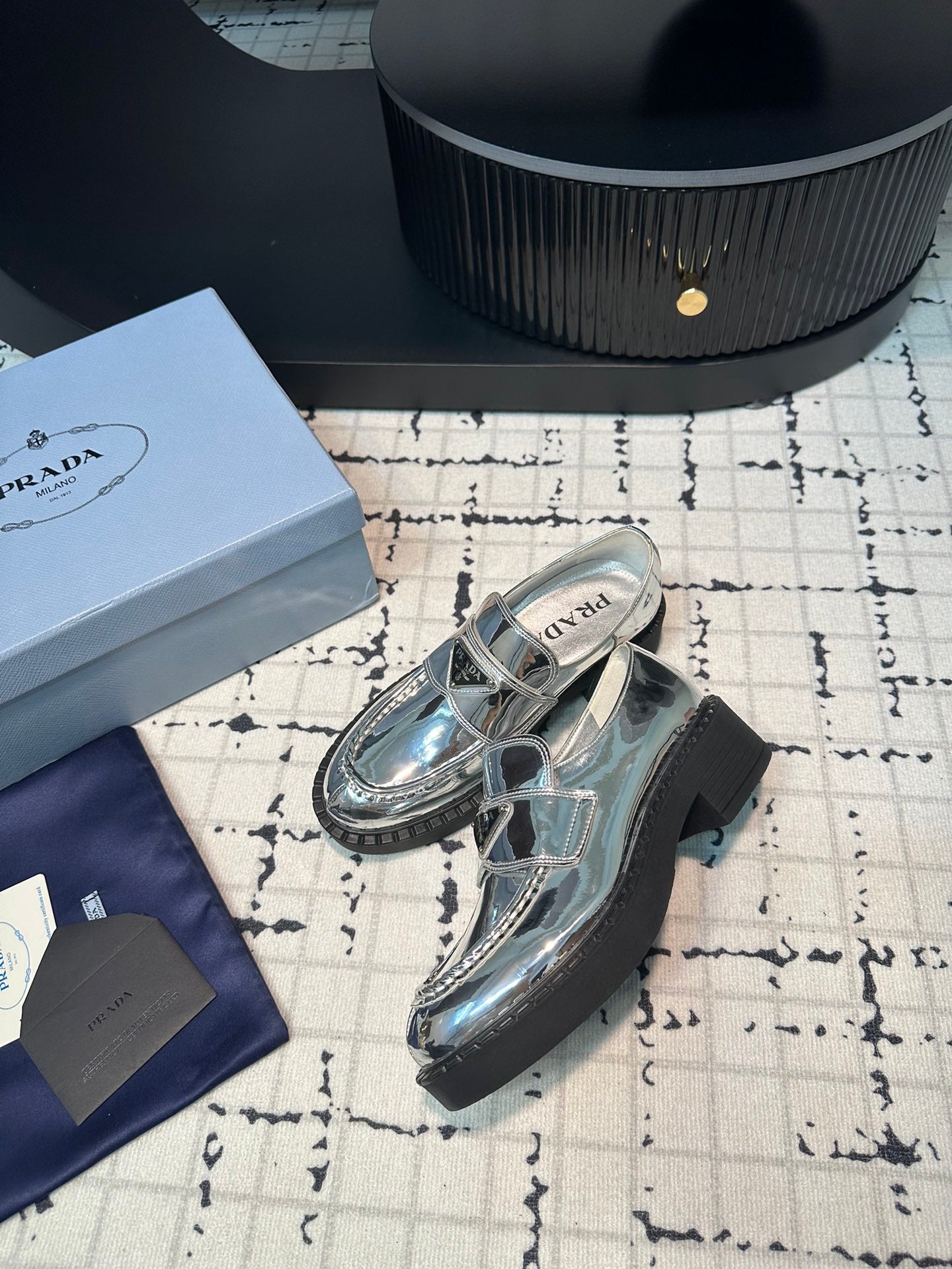 PRA SCHOCOLATE BRUSHED LOAFERS GLOSSY SILVER CALFSKIN - 34