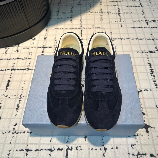 PRA TRIANGLE LOGO SNEAKERS DARK BLUE SUEDE - 35