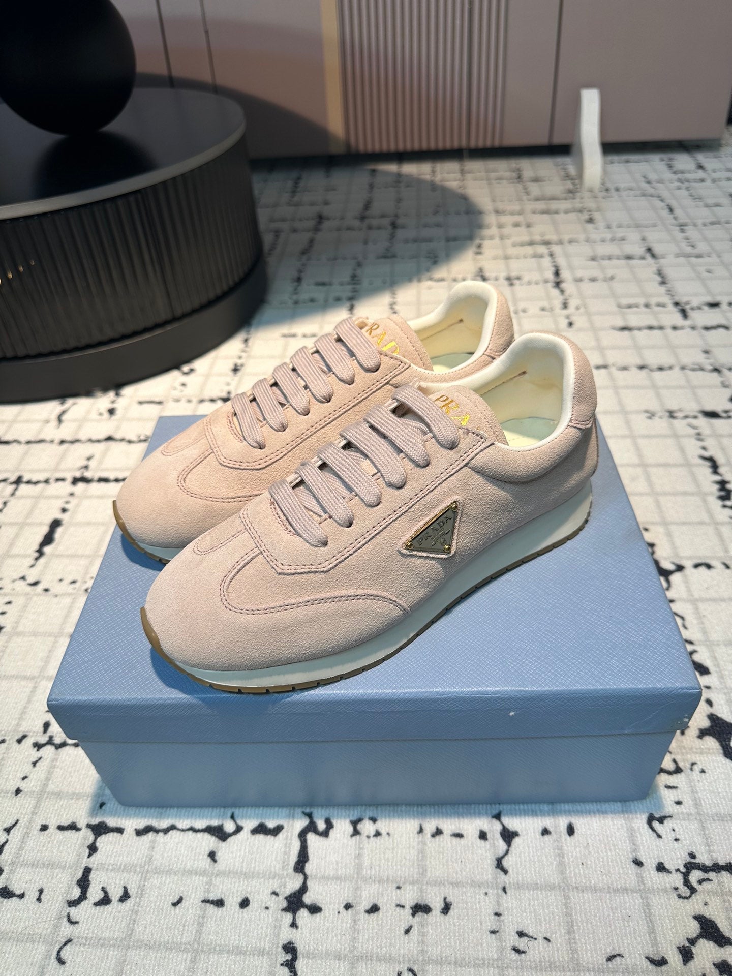PRA TRIANGLE LOGO SNEAKERS PASTEL PINK SUEDE - 35