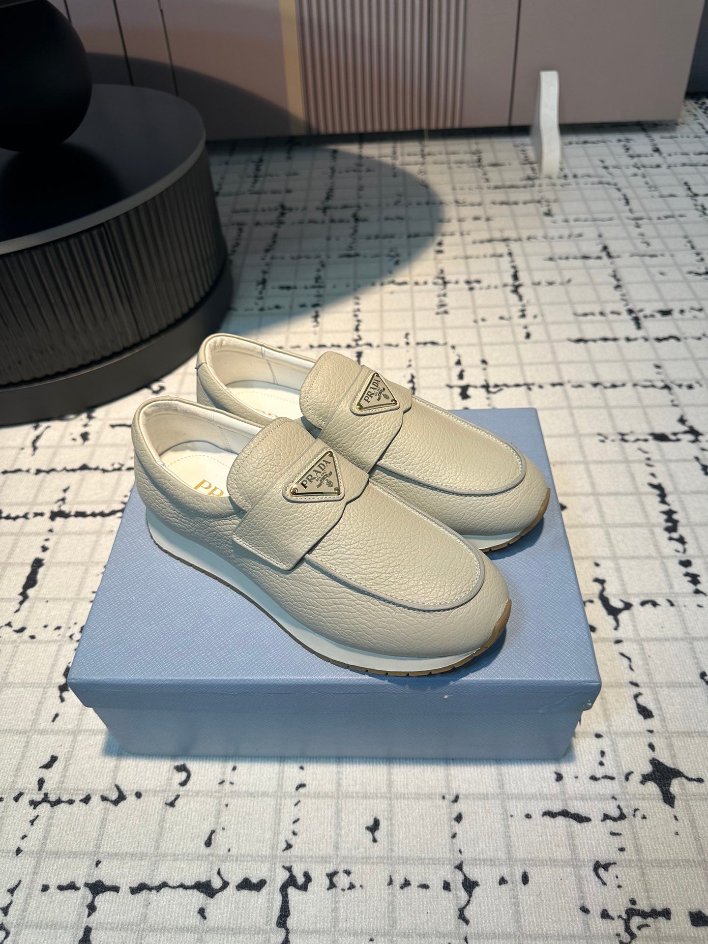PRA SPORTY STYLE LOAFERS LIGHT GRAY CALFSKIN - 35