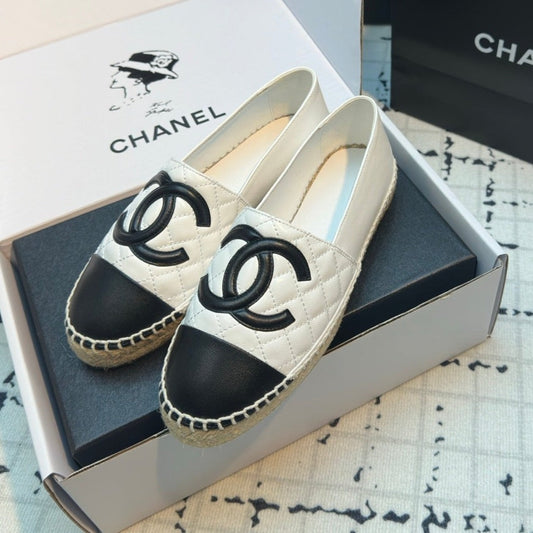 ESPADRILLES LOAFERS IN WHITE LAMBSKIN WITH BLACK LOGO - 34