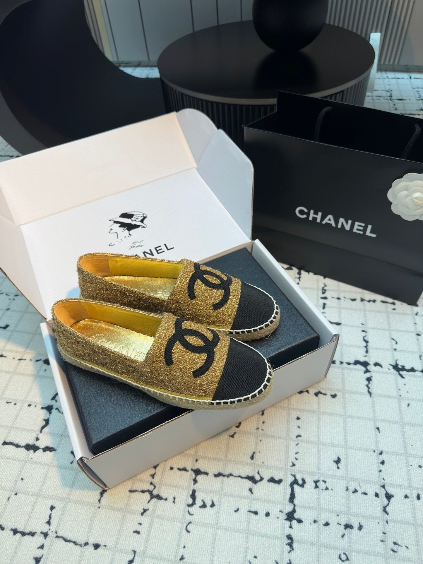 ESPADRILLES LOAFERS IN METALIC GOLD TWEED AND BLACK SATIN - 34