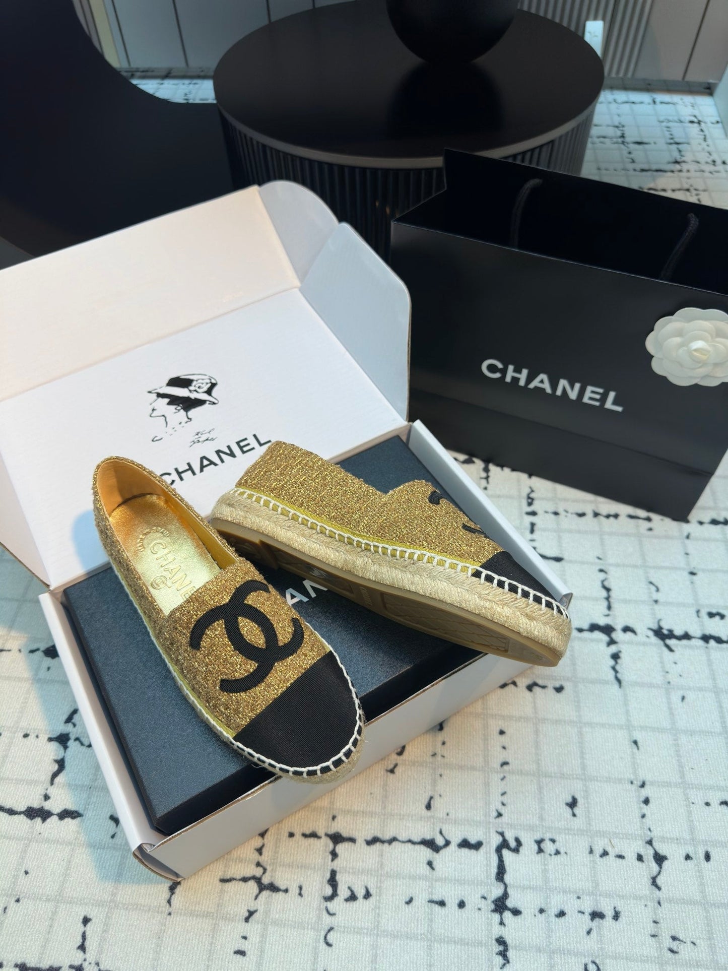 ESPADRILLES LOAFERS IN METALIC GOLD TWEED AND BLACK SATIN - 34
