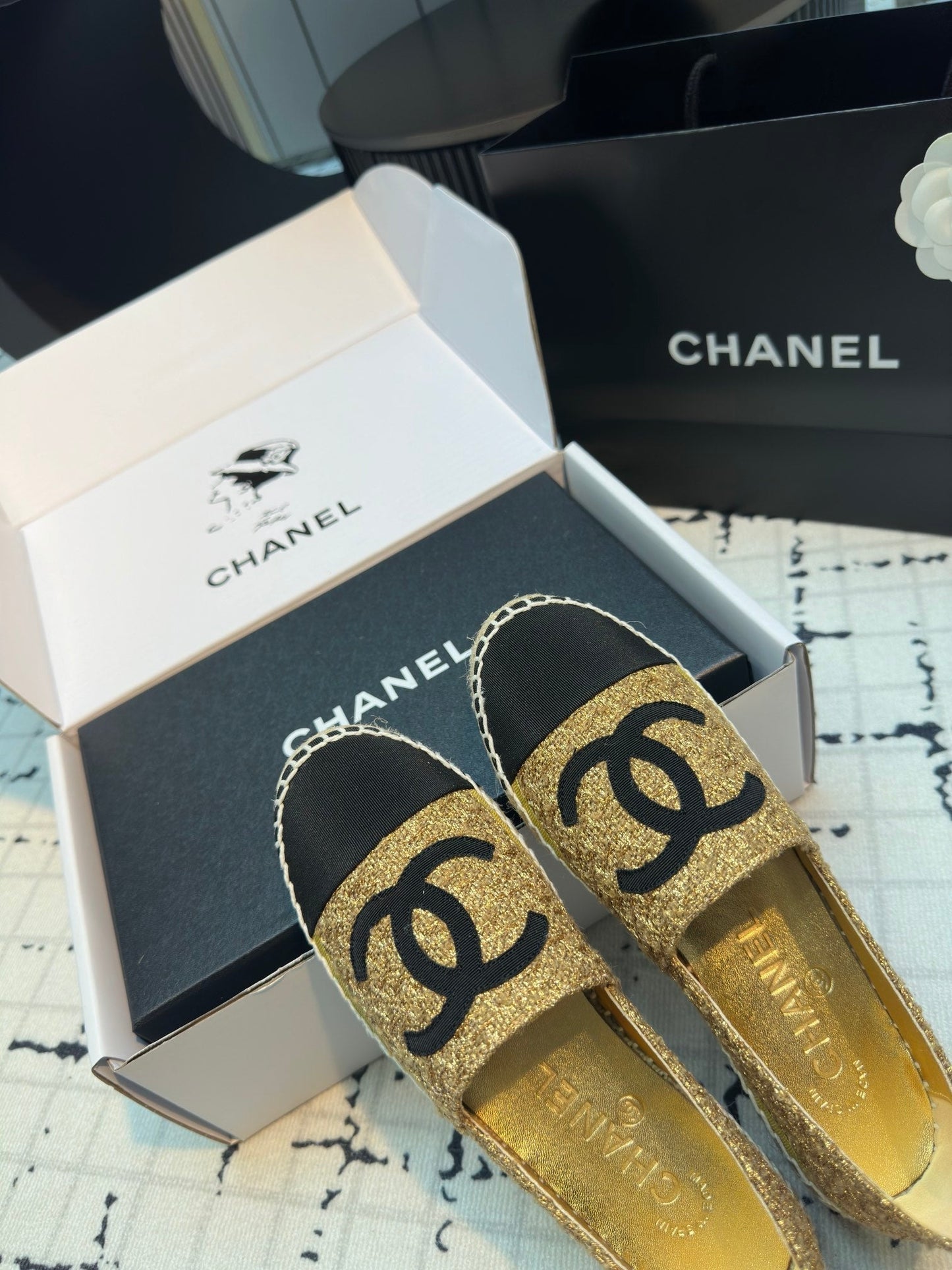 ESPADRILLES LOAFERS IN METALIC GOLD TWEED AND BLACK SATIN - 34