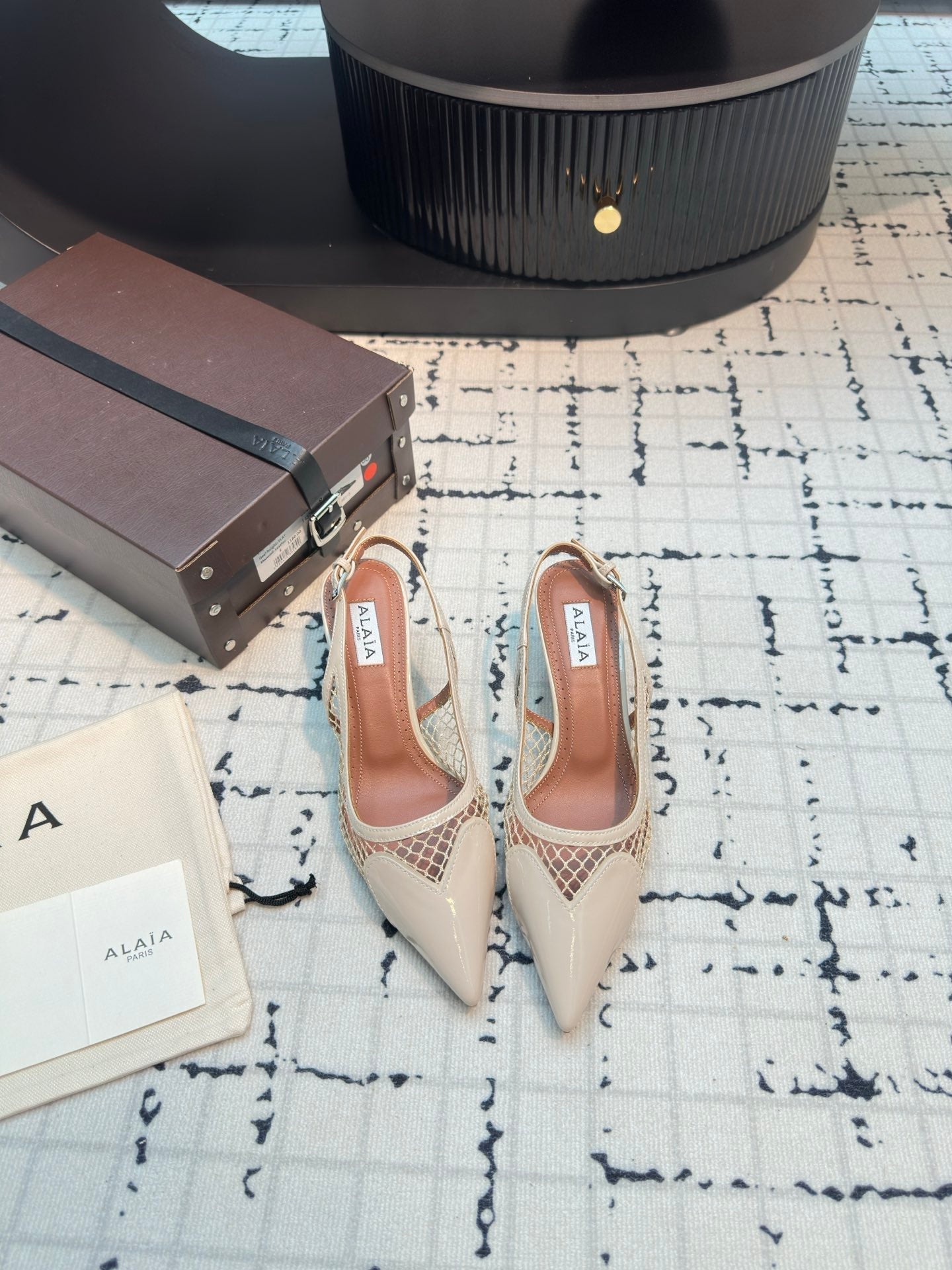 ALAIA SLINGBACKS 5 CM IN BEIGE CREAM CALFSKIN WITH MESH - 34