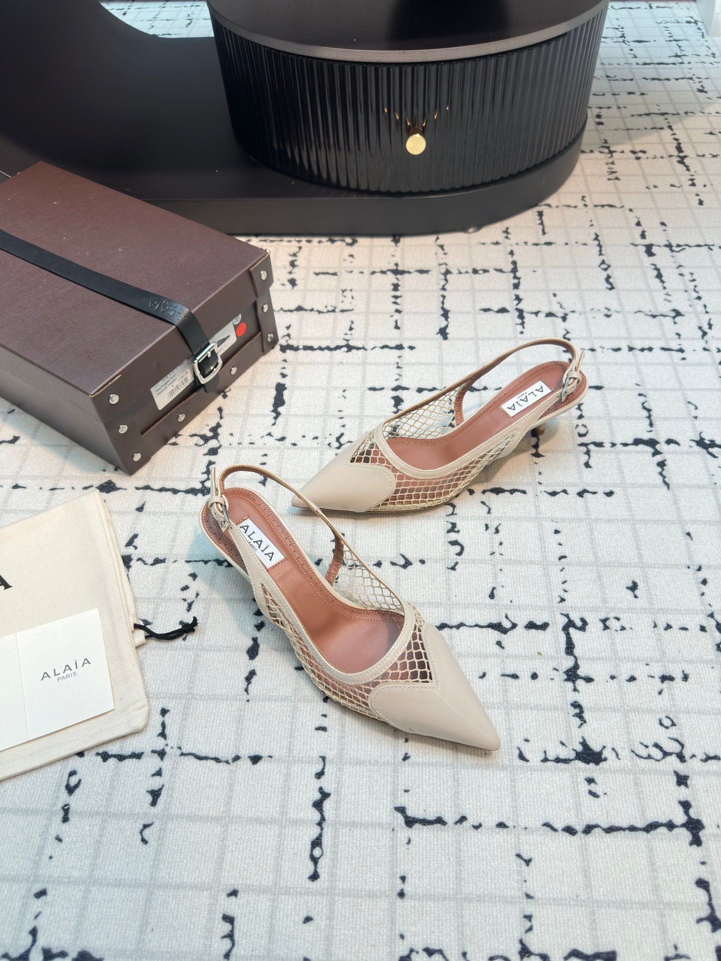 ALAIA SLINGBACKS 5 CM IN BEIGE CREAM CALFSKIN WITH MESH - 34