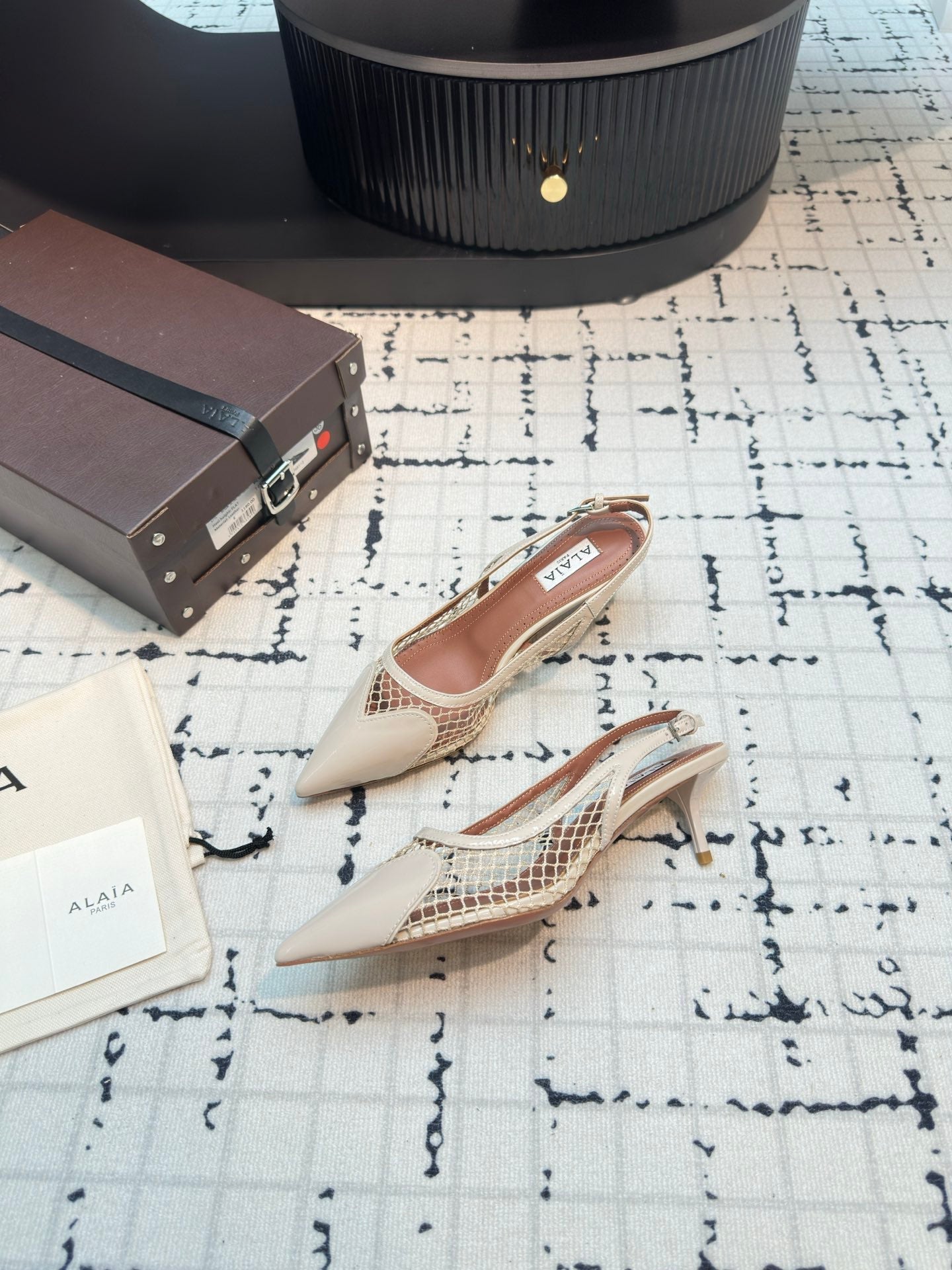 ALAIA SLINGBACKS 5 CM IN BEIGE CREAM CALFSKIN WITH MESH - 34