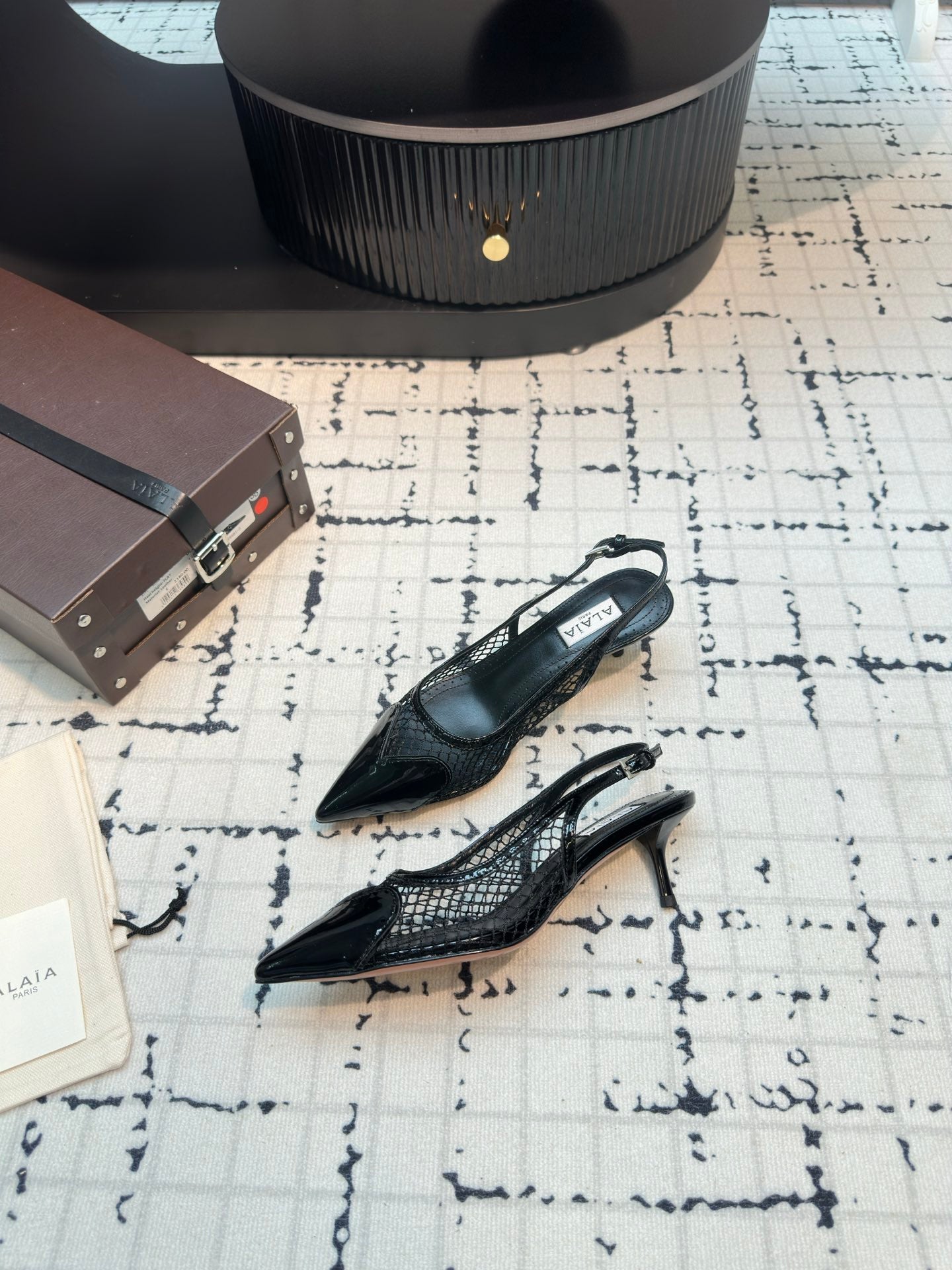 ALAIA SLINGBACKS 5 CM IN BLACK CALFSKIN WITH MESH - 34