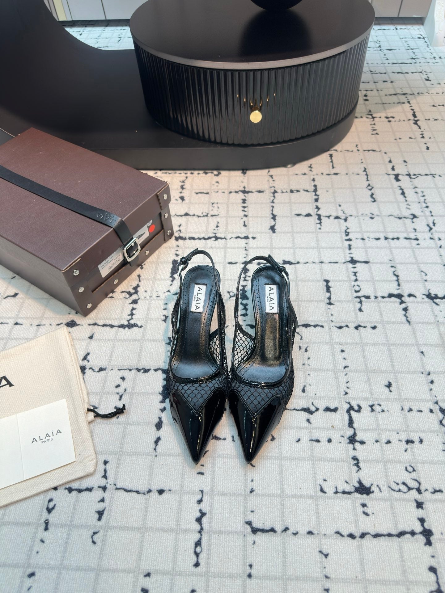 ALAIA SLINGBACKS 5 CM IN BLACK CALFSKIN WITH MESH - 34