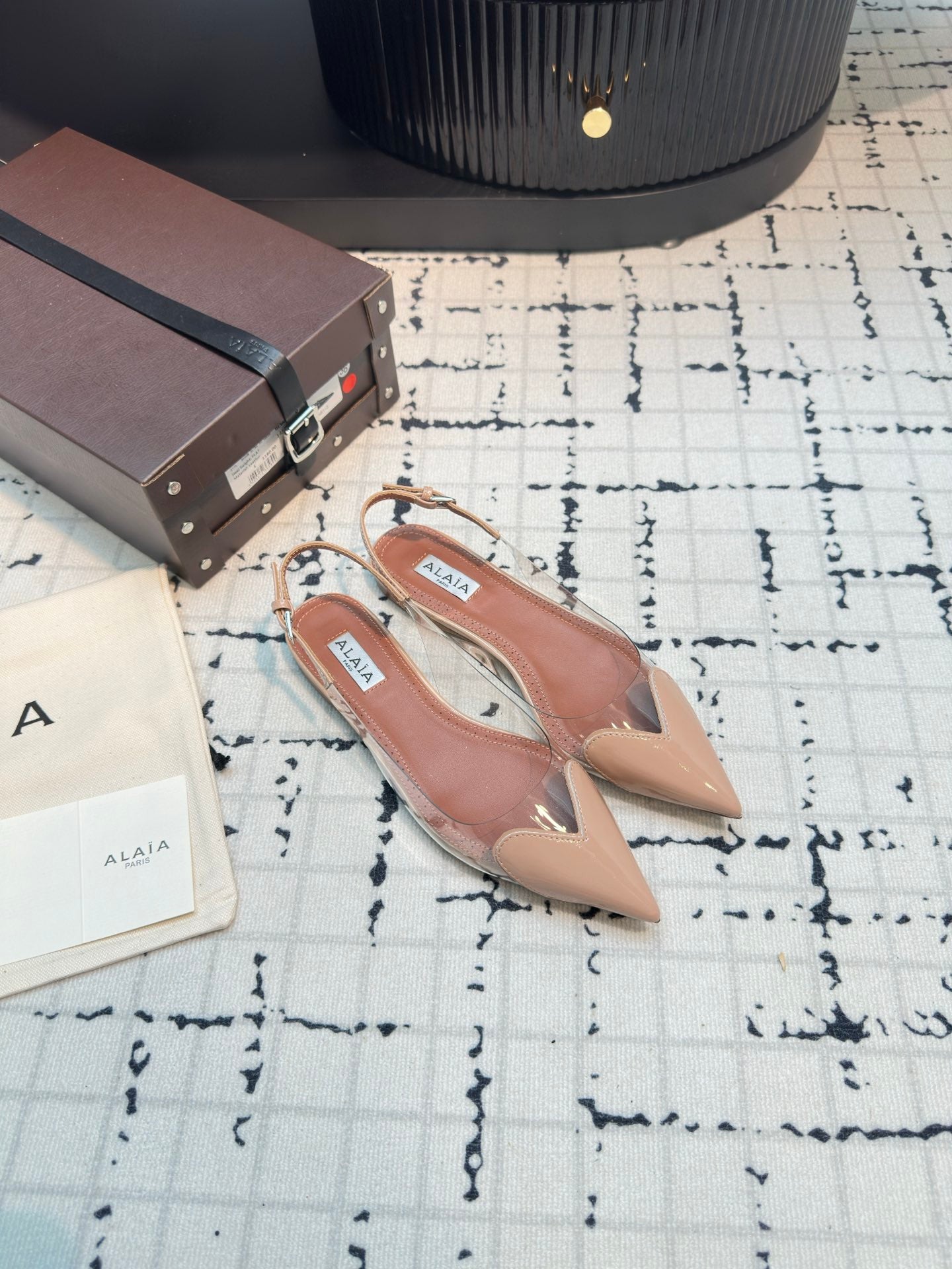 ALAIA FLAT SLINGBACK IN BEIGE BISQUE PATENT CALFSKIN AND FILM - 34