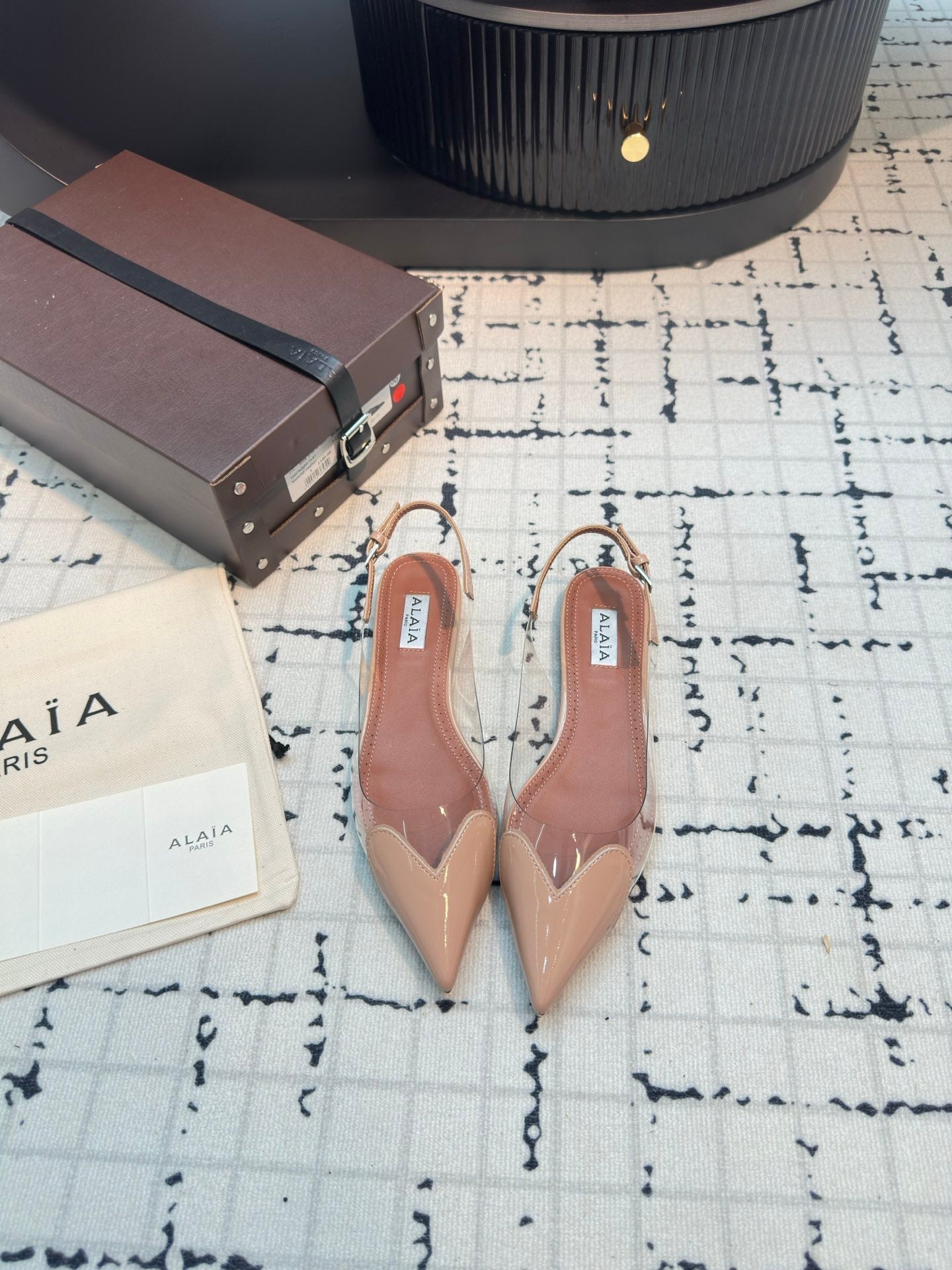 ALAIA FLAT SLINGBACK IN BEIGE BISQUE PATENT CALFSKIN AND FILM - 34