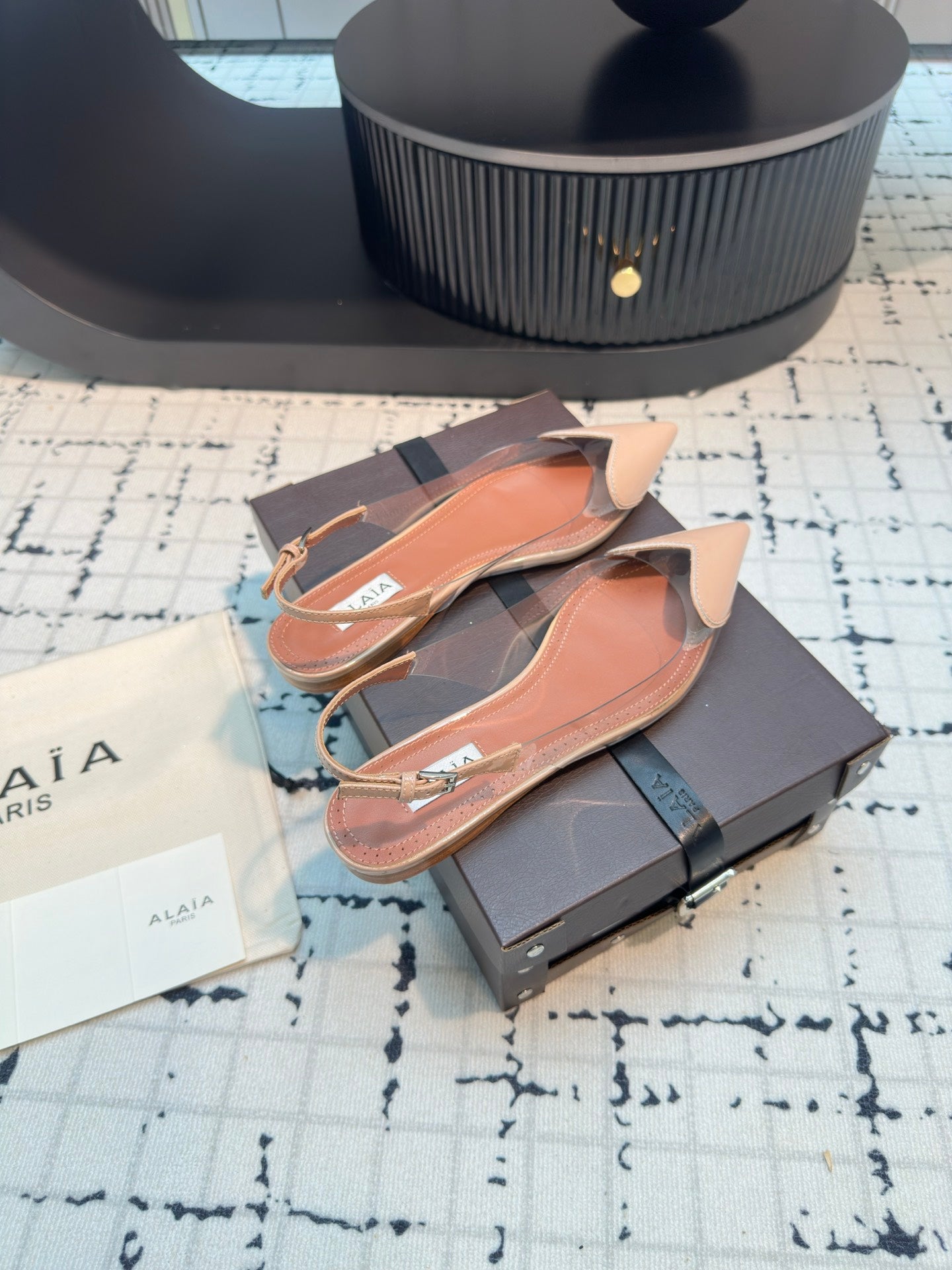 ALAIA FLAT SLINGBACK IN BEIGE BISQUE PATENT CALFSKIN AND FILM - 34