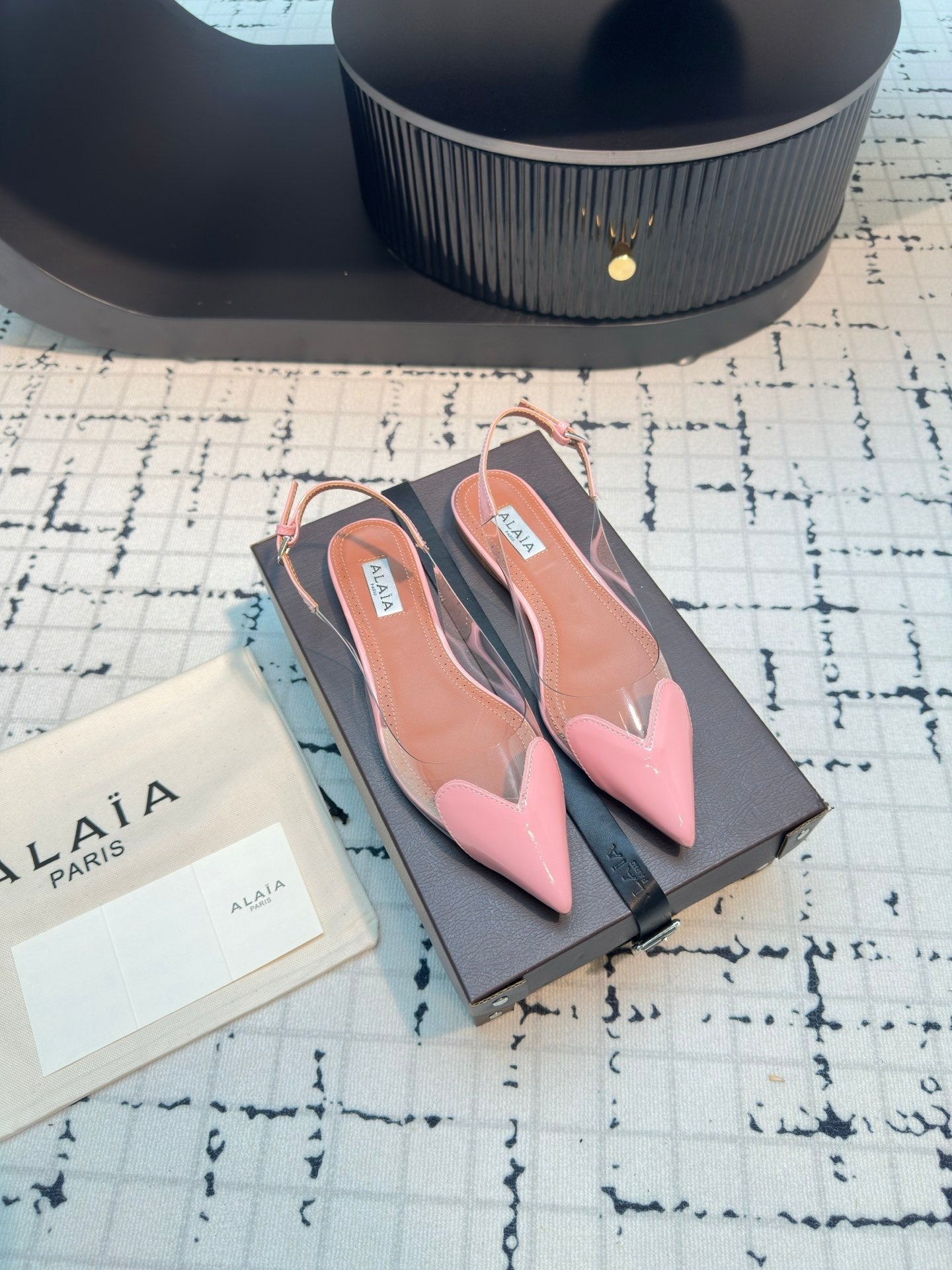 ALAIA FLAT SLINGBACK IN ROSE PINK PATENT CALFSKIN AND FILM - 34
