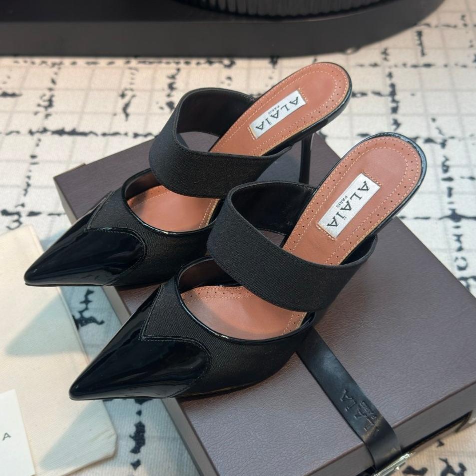 ALAIA HIGH HEEL 9 CM IN BLACK CALFSKIN - 34