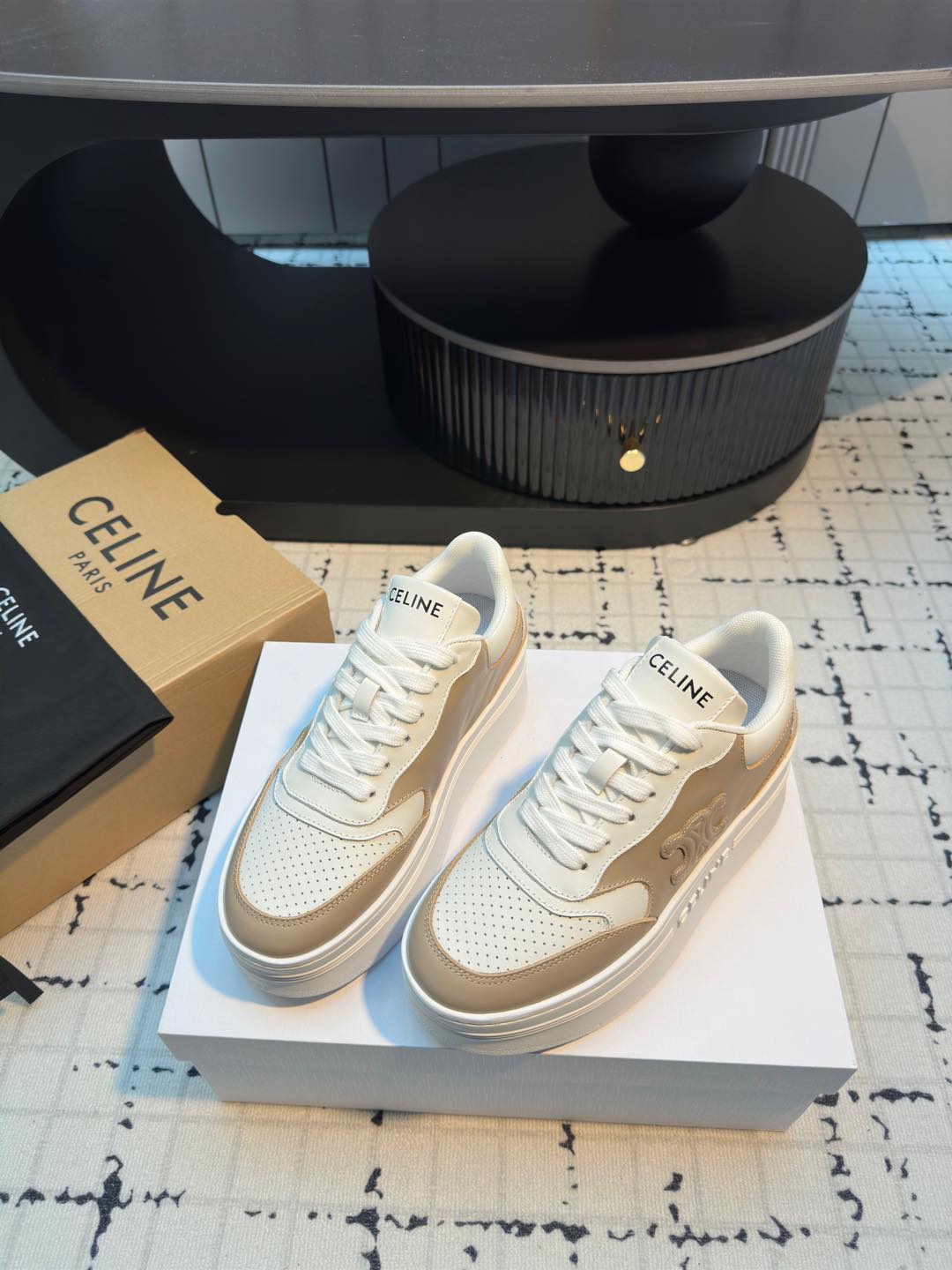 TRIOMPHE PLATFORM SNEAKERS IN WHITE AND BEIGE CALFSKIN EMBOSSED LOGO - 35