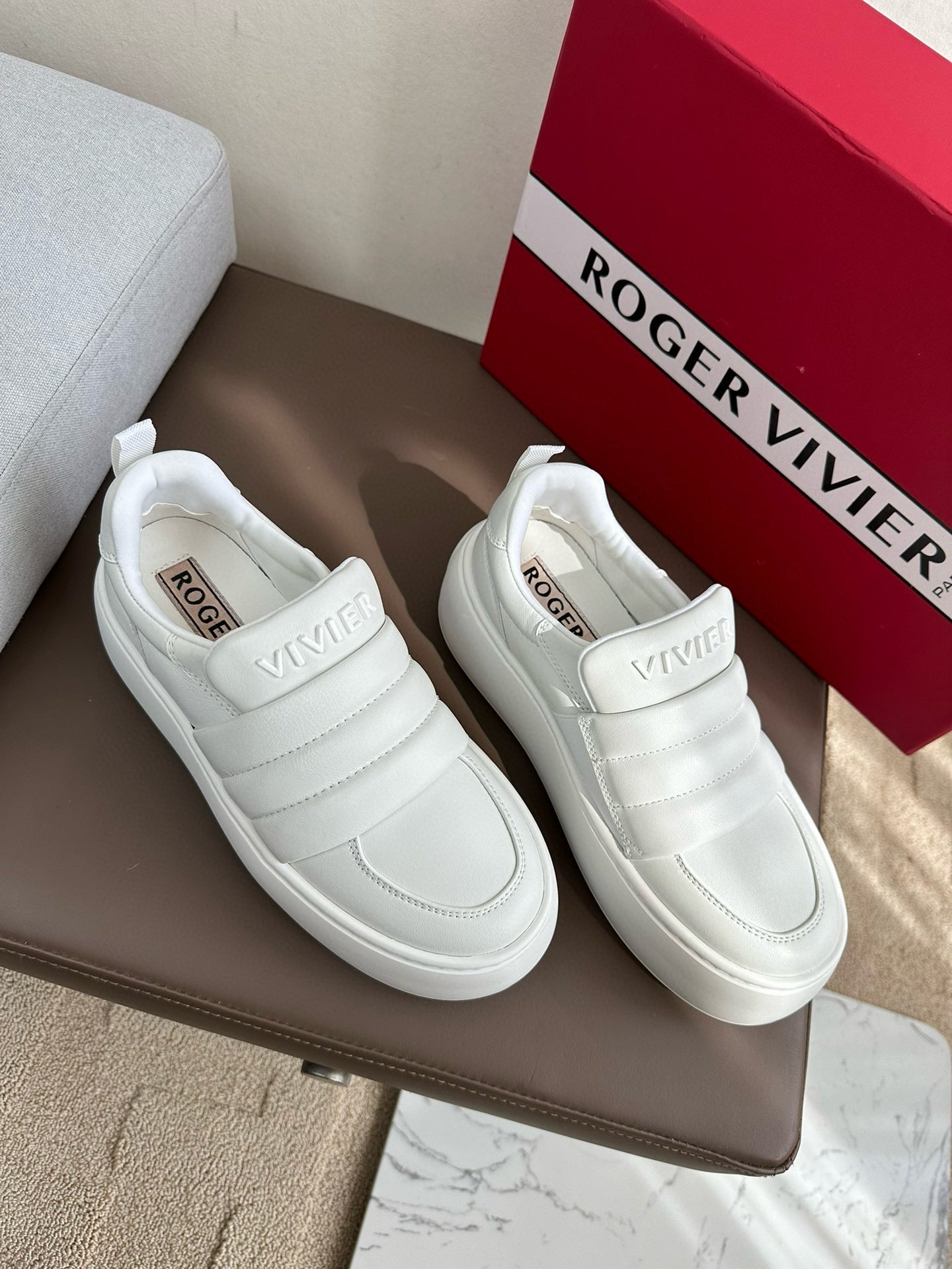 PUFFY LEATHER LOW TOP SNEAKERS IN WHITE LAMBSKIN - 35