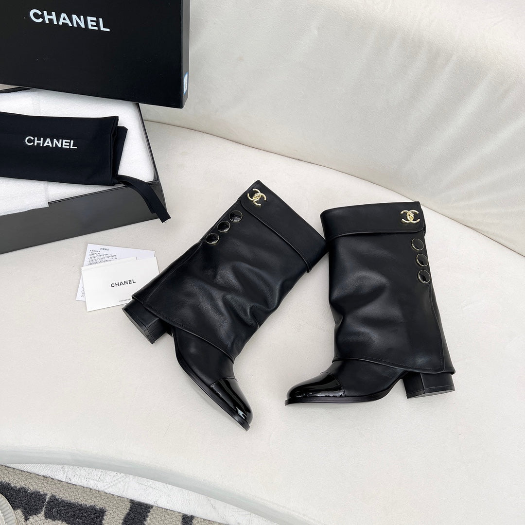 CC SHORT BOOTS 55 MM IN BLACK LAMBSKIN WITH GOLD HARDWARE - 35
