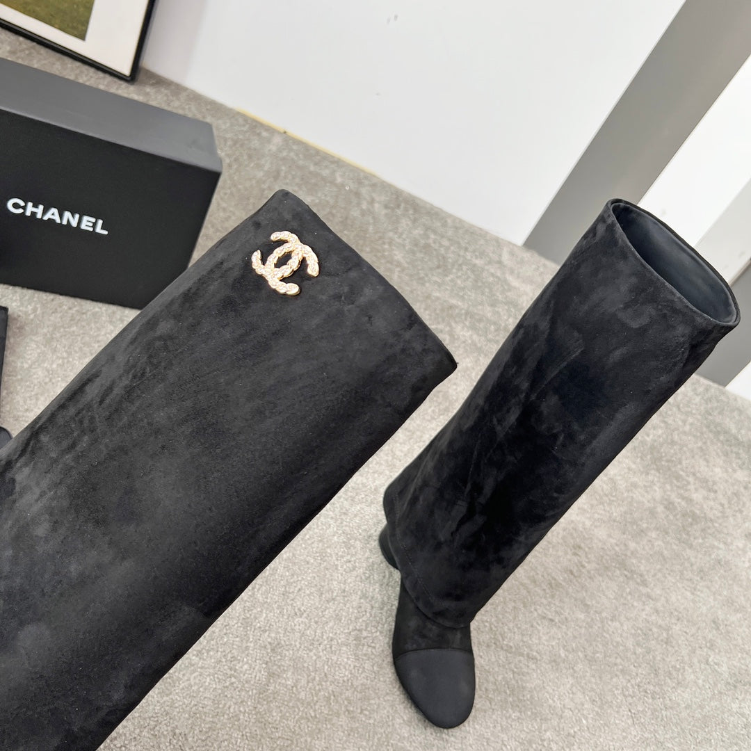 CHANEL 25S HIGH BOOTS 55MM IN BLACK SUEDE AND CANVAS GOLD HARDWRE - 35
