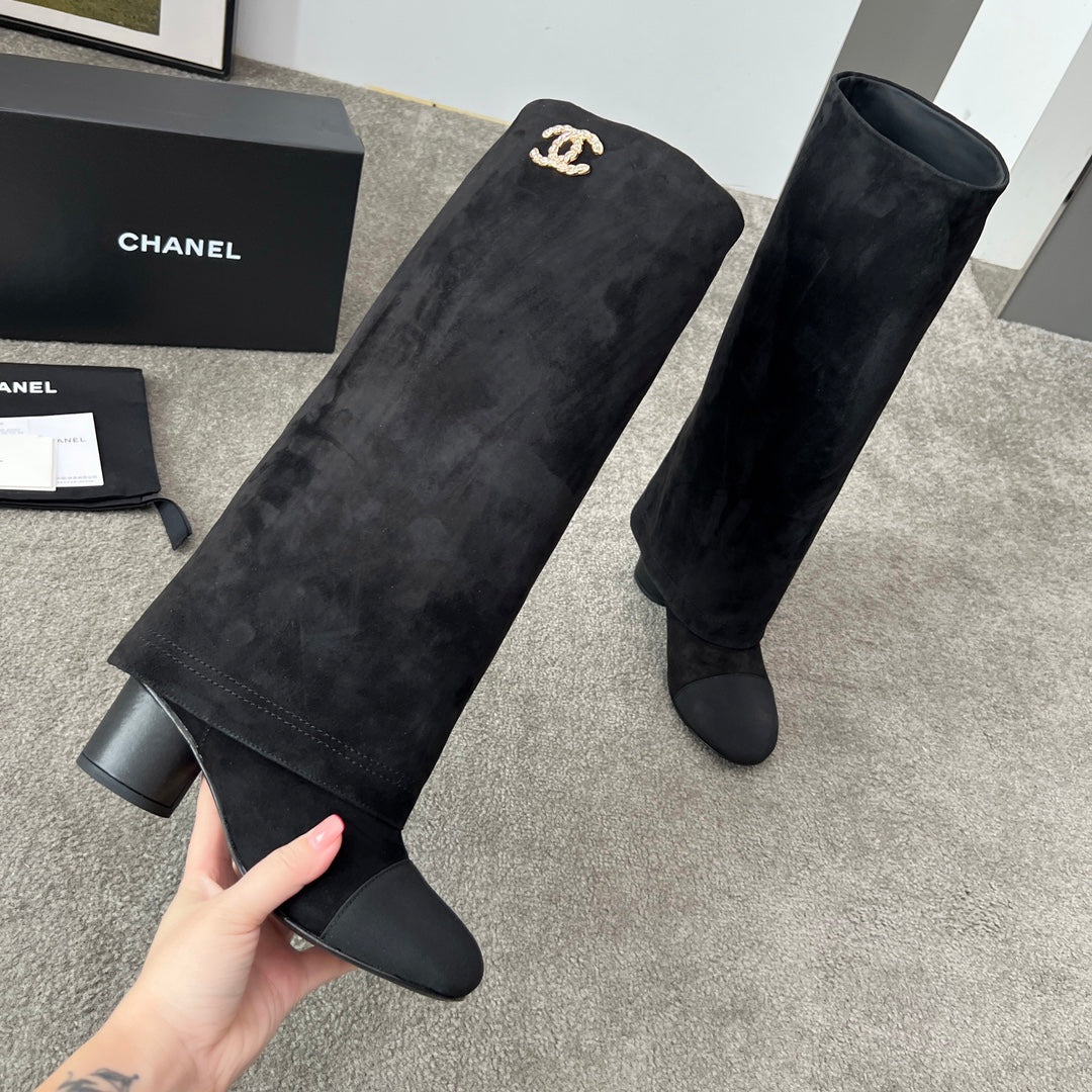 CHANEL 25S HIGH BOOTS 55MM IN BLACK SUEDE AND CANVAS GOLD HARDWRE - 35
