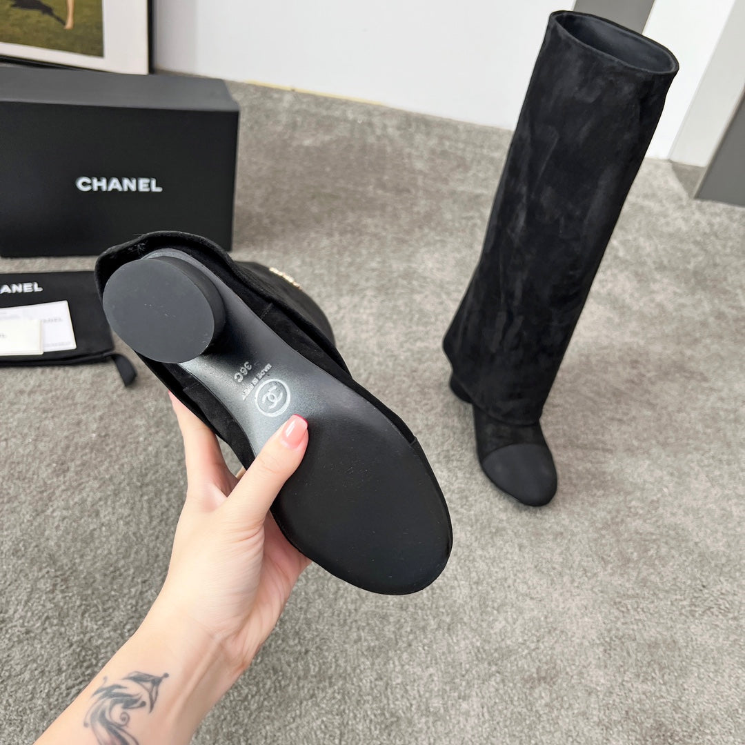 CHANEL 25S HIGH BOOTS 55MM IN BLACK SUEDE AND CANVAS GOLD HARDWRE - 35