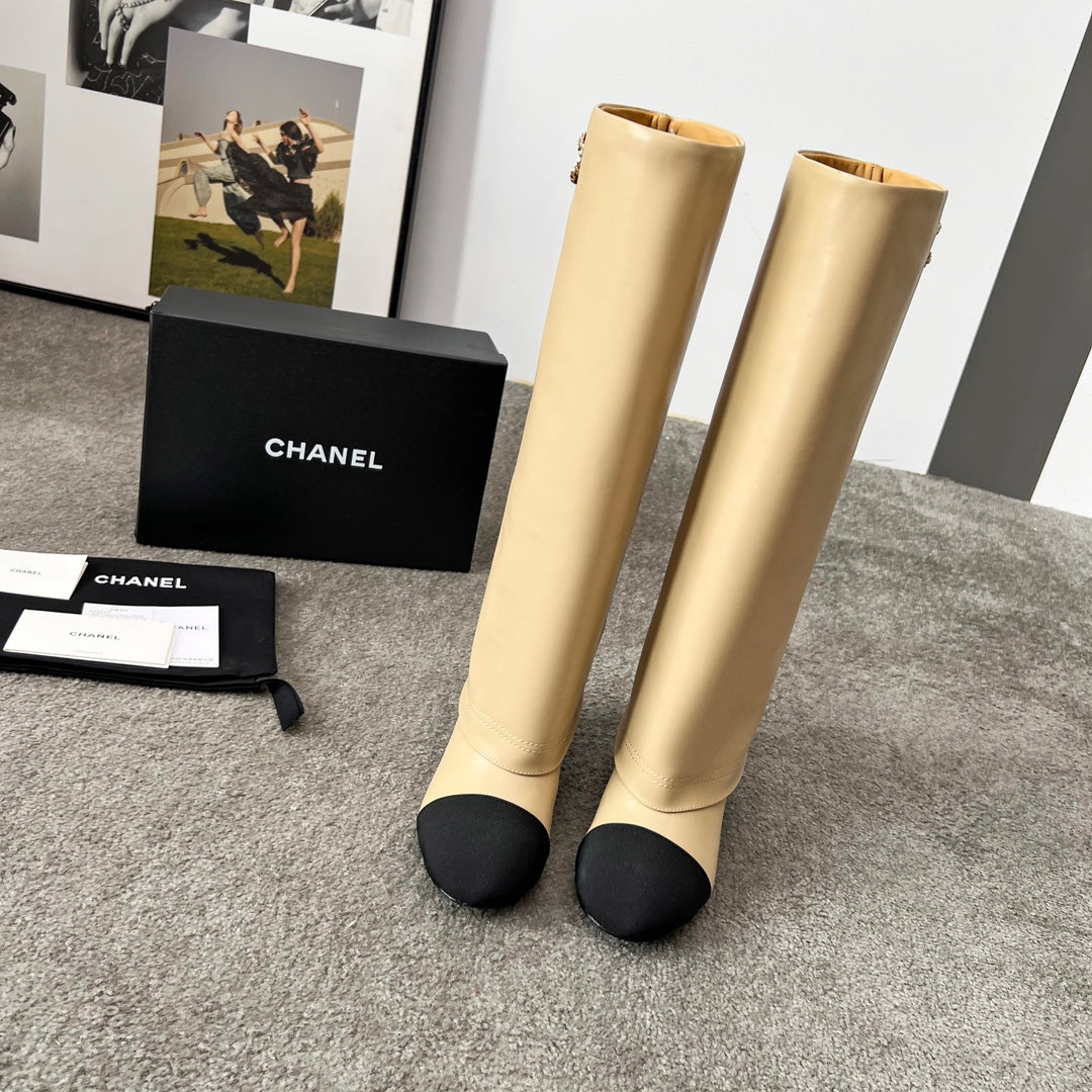 CHANEL 25S HIGH BOOTS 55MM IN CARAMEL BEIGE CALFSKIN AND BLACK CANVAS GOLD HARDWRE - 35
