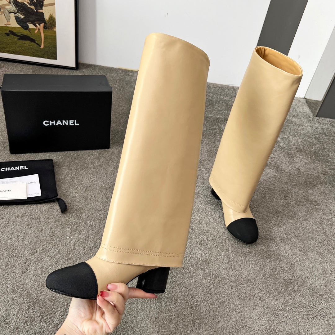 CHANEL 25S HIGH BOOTS 55MM IN CARAMEL BEIGE CALFSKIN AND BLACK CANVAS GOLD HARDWRE - 35