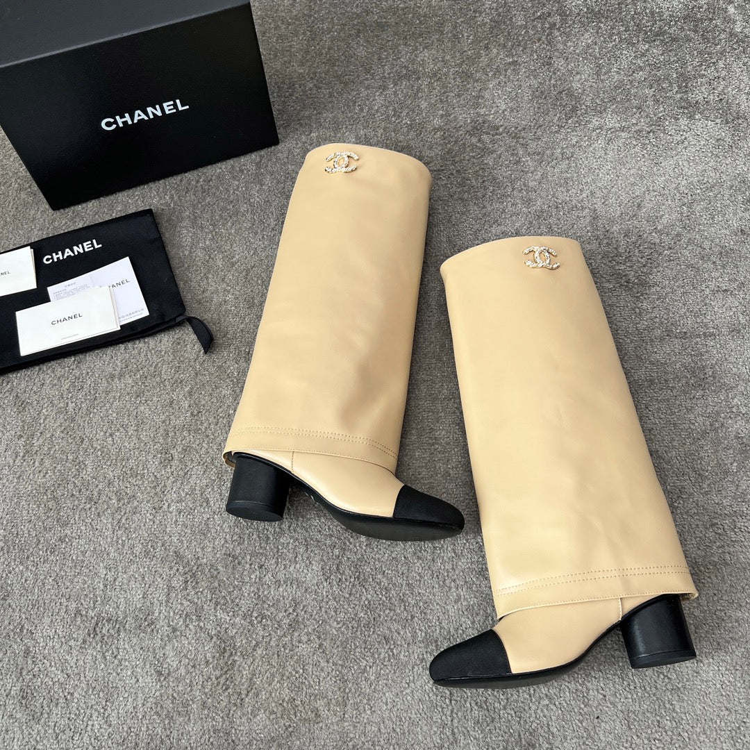 CHANEL 25S HIGH BOOTS 55MM IN CARAMEL BEIGE CALFSKIN AND BLACK CANVAS GOLD HARDWRE - 35