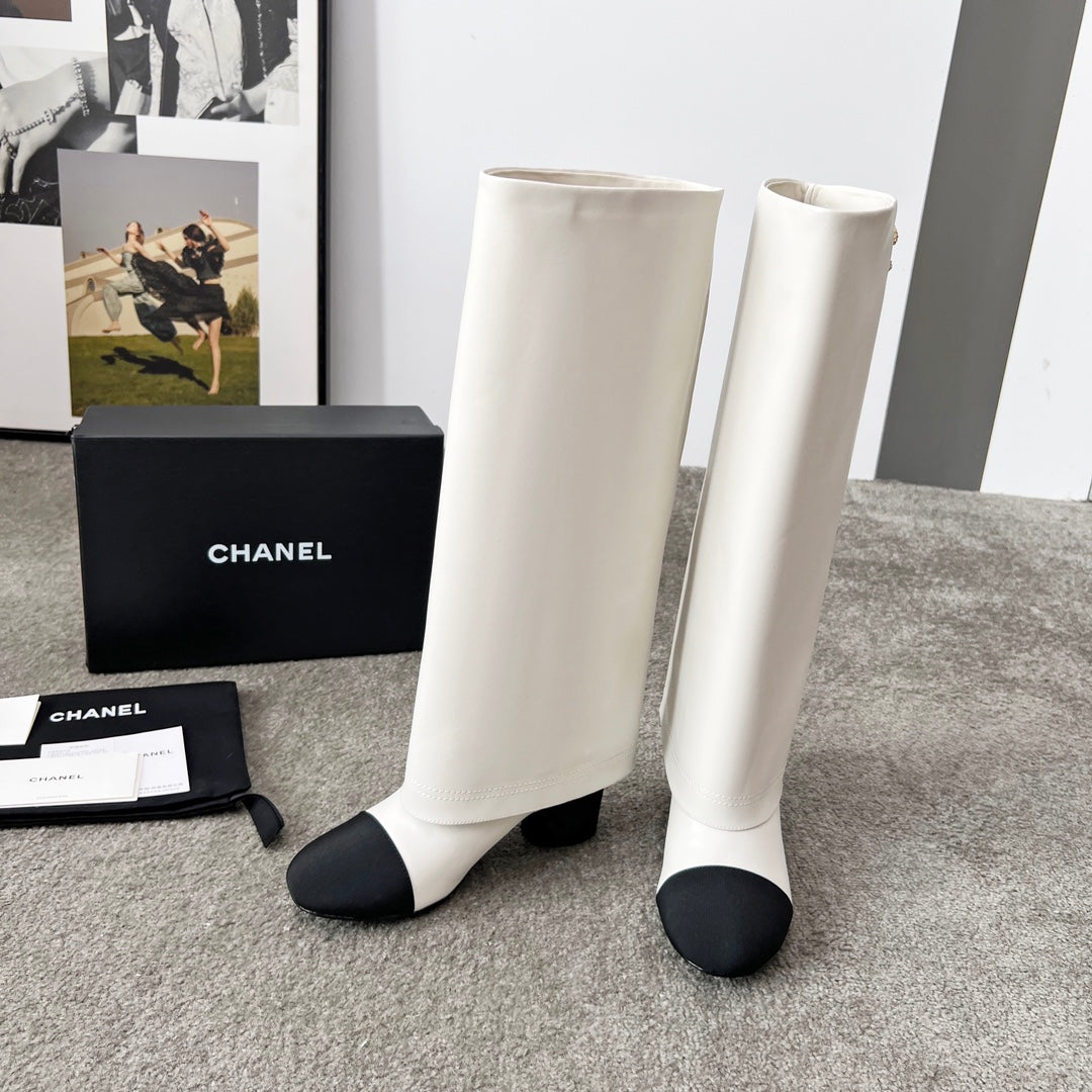 CHANEL 25S HIGH BOOTS 55MM IN IVORY BLACK CALFSKIN AND CANVAS GOLD HARDWRE - 35