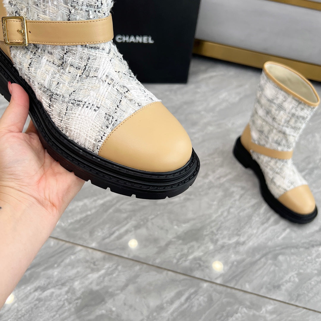 CHANEL 25S MID-CALF BOOTS 45MM IN LIGHT BROWN CALFSKIN AND WHITE TWEED GOLD HARDWRE - 35