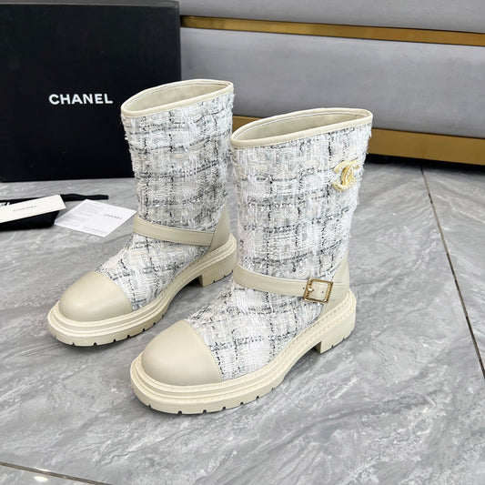 CHANEL 25S MID-CALF BOOTS 45MM IN BEIGE CALFSKIN AND WHITE TWEED GOLD HARDWRE - 35