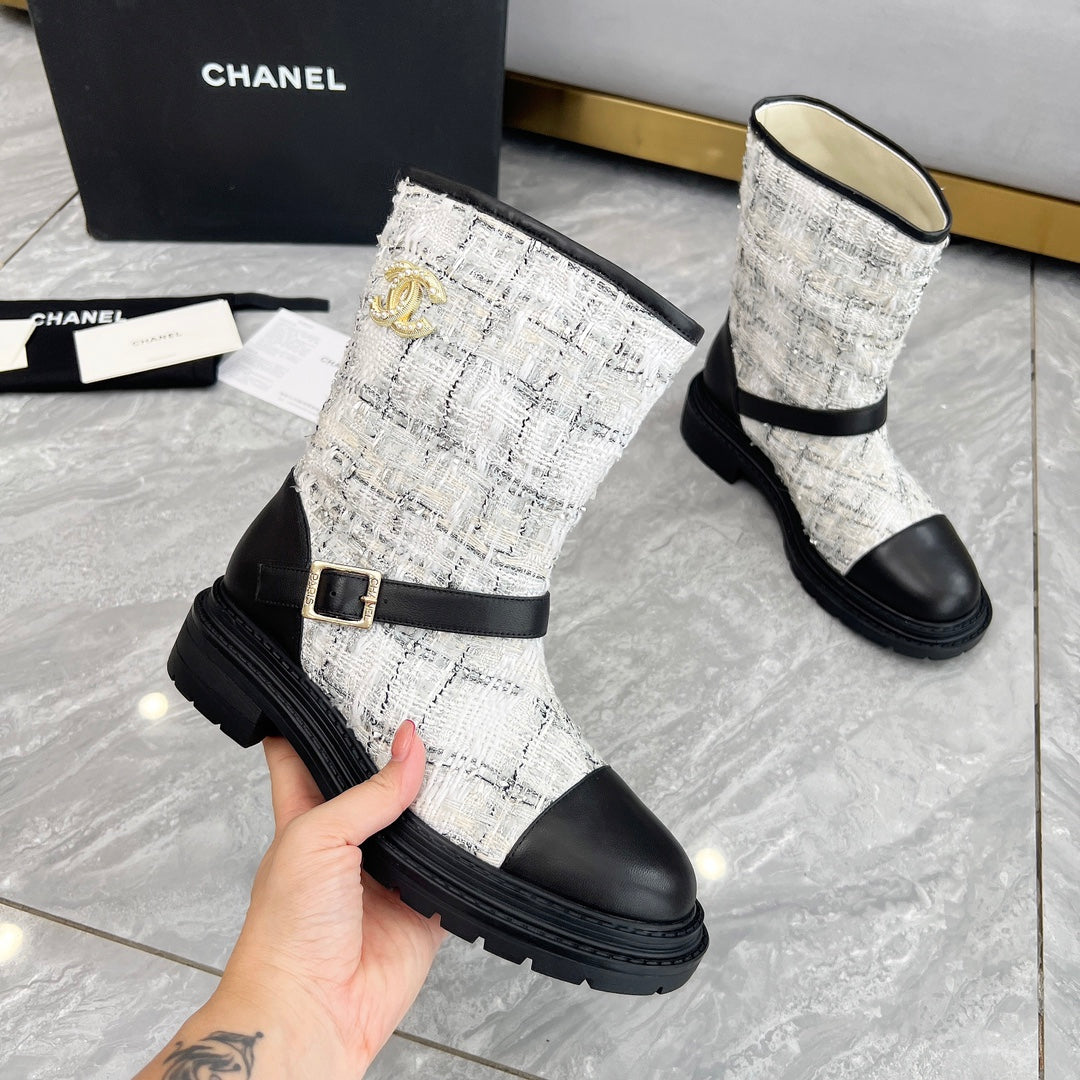 CHANEL 25S MID-CALF BOOTS 45MM IN BLACK CALFSKIN AND WHITE TWEED GOLD HARDWRE - 35