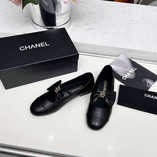 CHANEL 25S MARY JANES IN BLACK CALFSKIN WITH BOW GOLD HARDWRE - 35