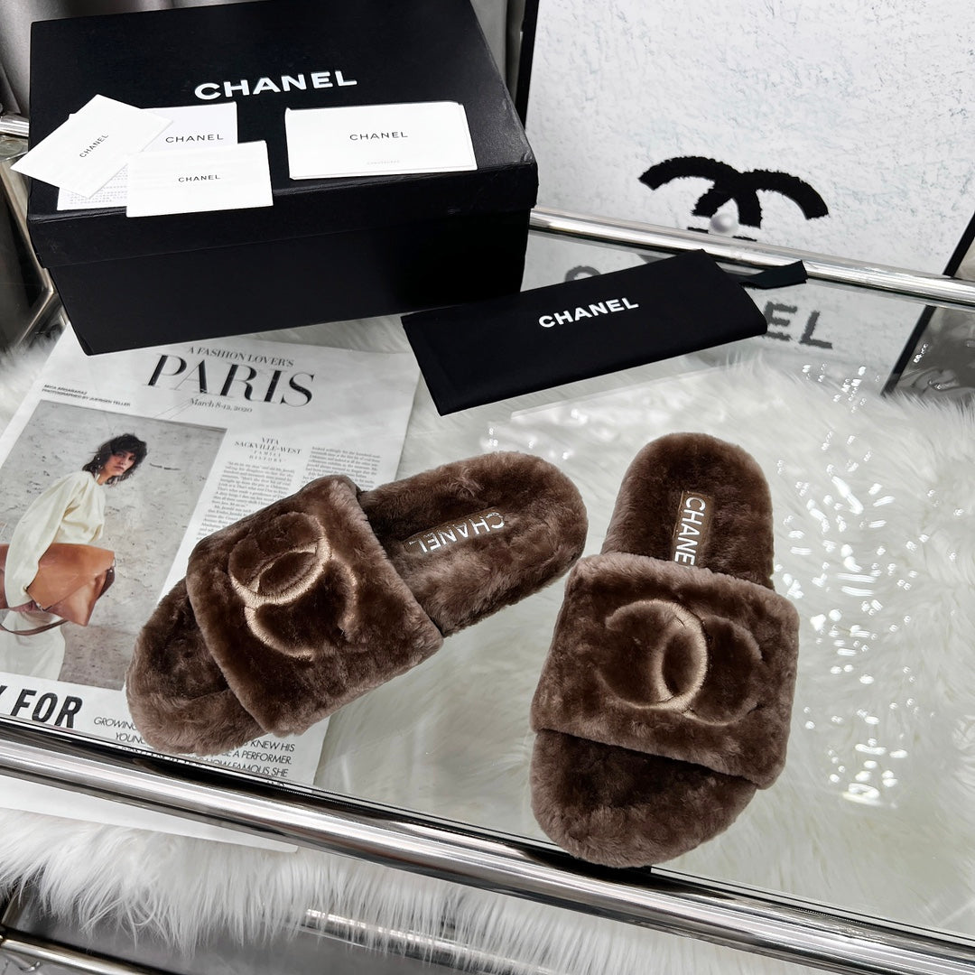 CHANEL 25S FUR SLIPPERS IN DARK BROWN - 35