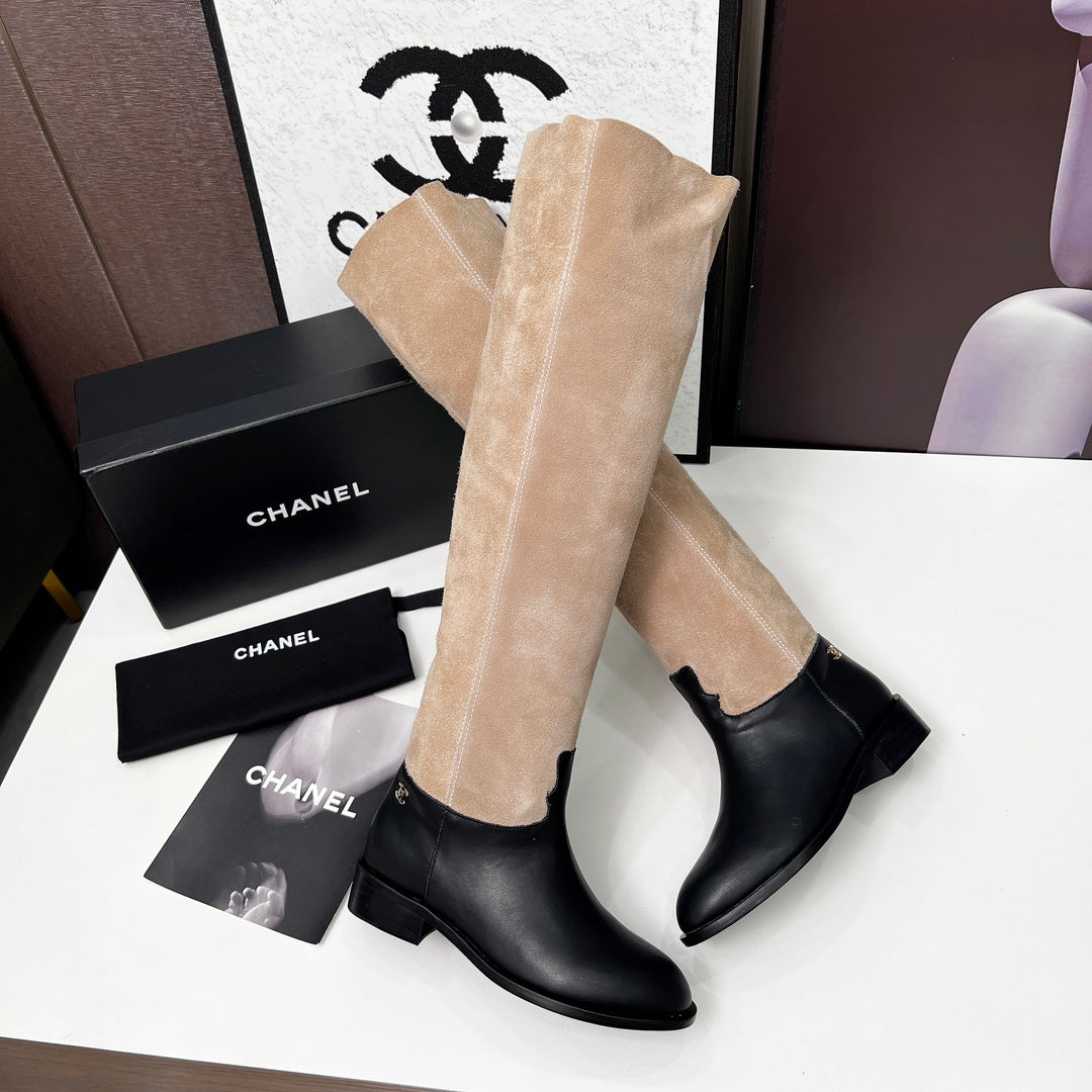 CHANEL 25S KNEE-HIGH BOOTS 35MM IN BLACK CALFSKIN AND TAUPE GRAY SUEDE - 35