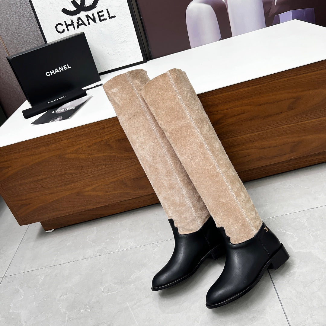CHANEL 25S KNEE-HIGH BOOTS 35MM IN BLACK CALFSKIN AND TAUPE GRAY SUEDE - 35