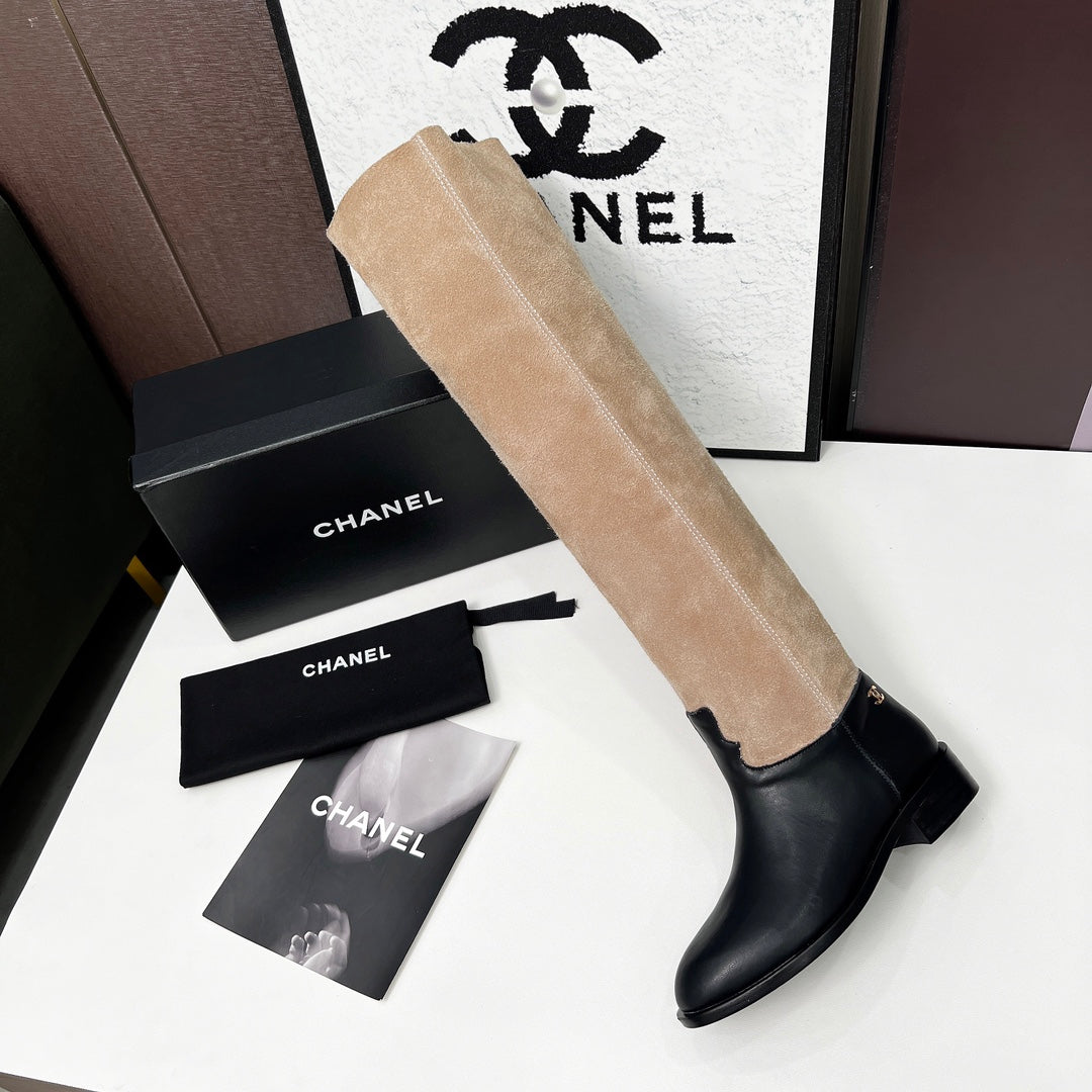 CHANEL 25S KNEE-HIGH BOOTS 35MM IN BLACK CALFSKIN AND TAUPE GRAY SUEDE - 35
