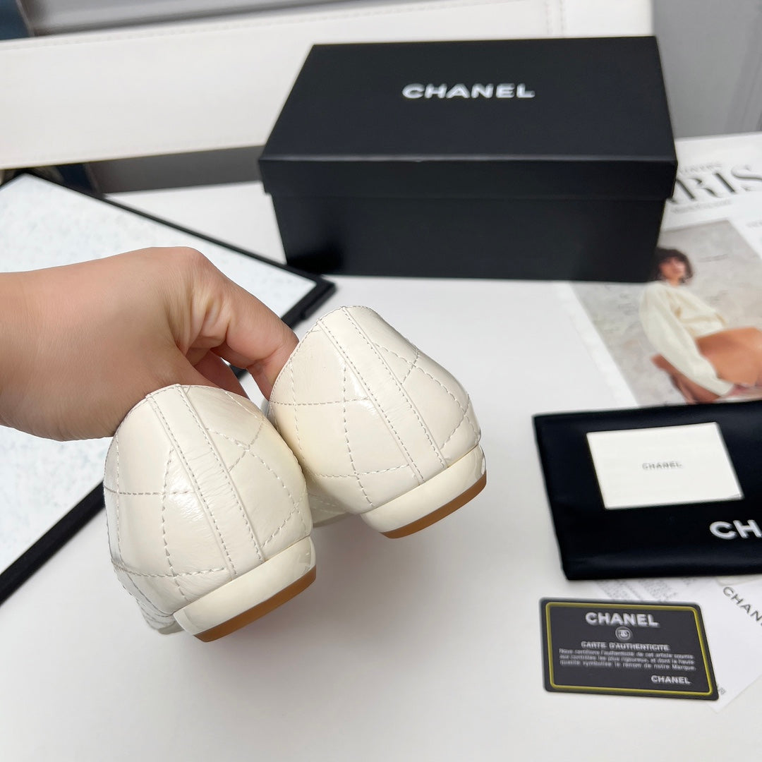 CHANEL 25S DANCE SHOES WITH PRINTED LOGO IN WHITE CALFSKIN - 35