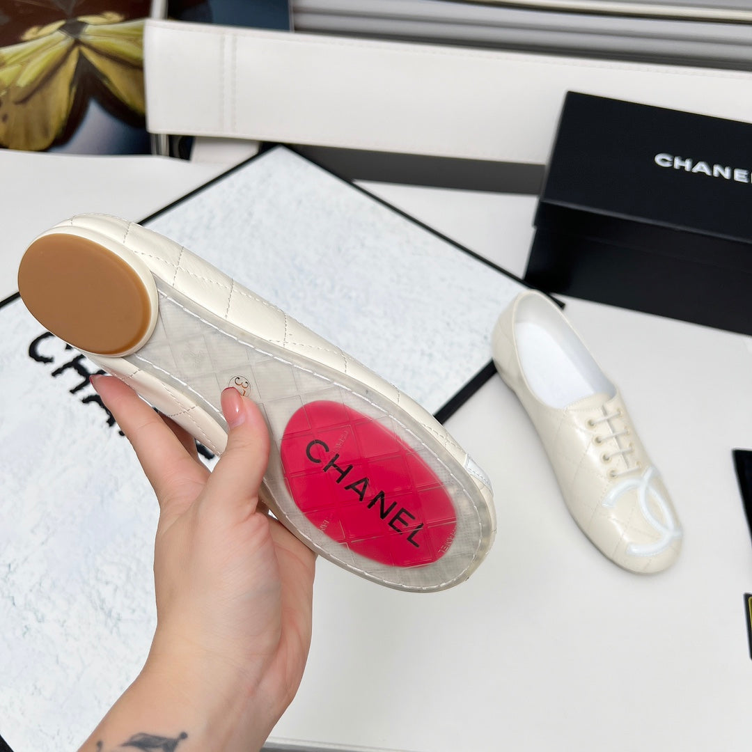 CHANEL 25S DANCE SHOES WITH PRINTED LOGO IN WHITE CALFSKIN - 35