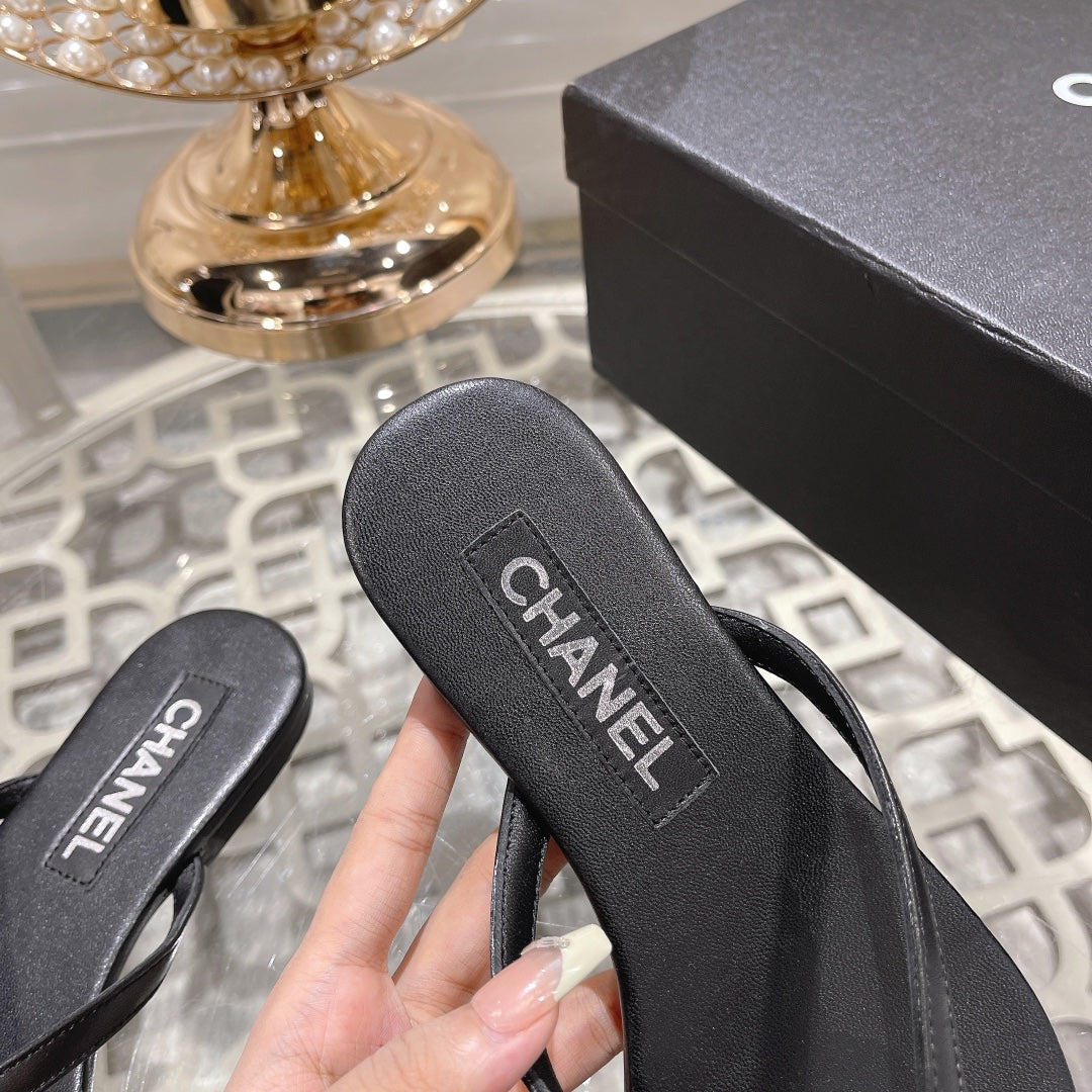 Double CC Flip Flop Thongs Black Sheepskin - 35